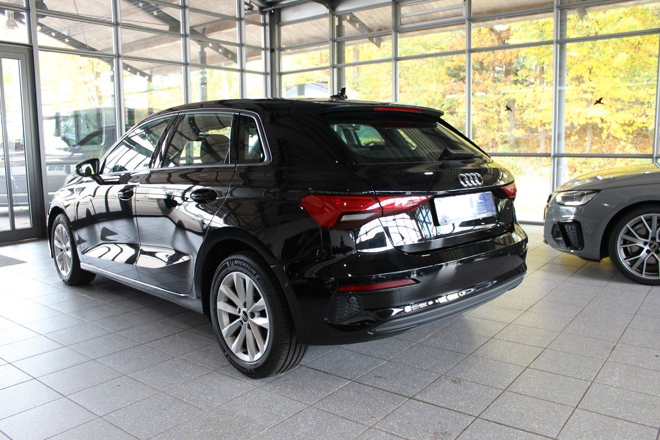 Audi A3 Sportback 35 TDi S-tronic Park Assist App DAB