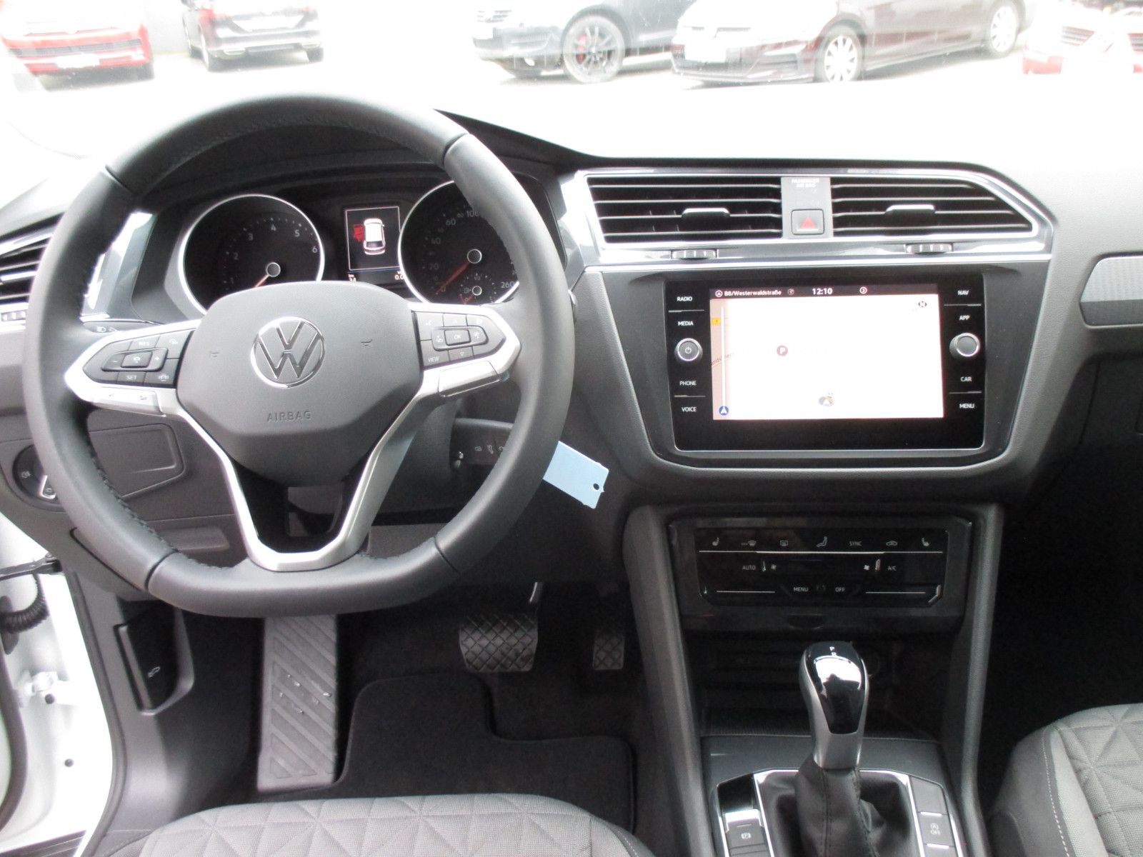 Volkswagen Tiguan 1.5 TSI DSG Life - Samsaru's Car Outlet