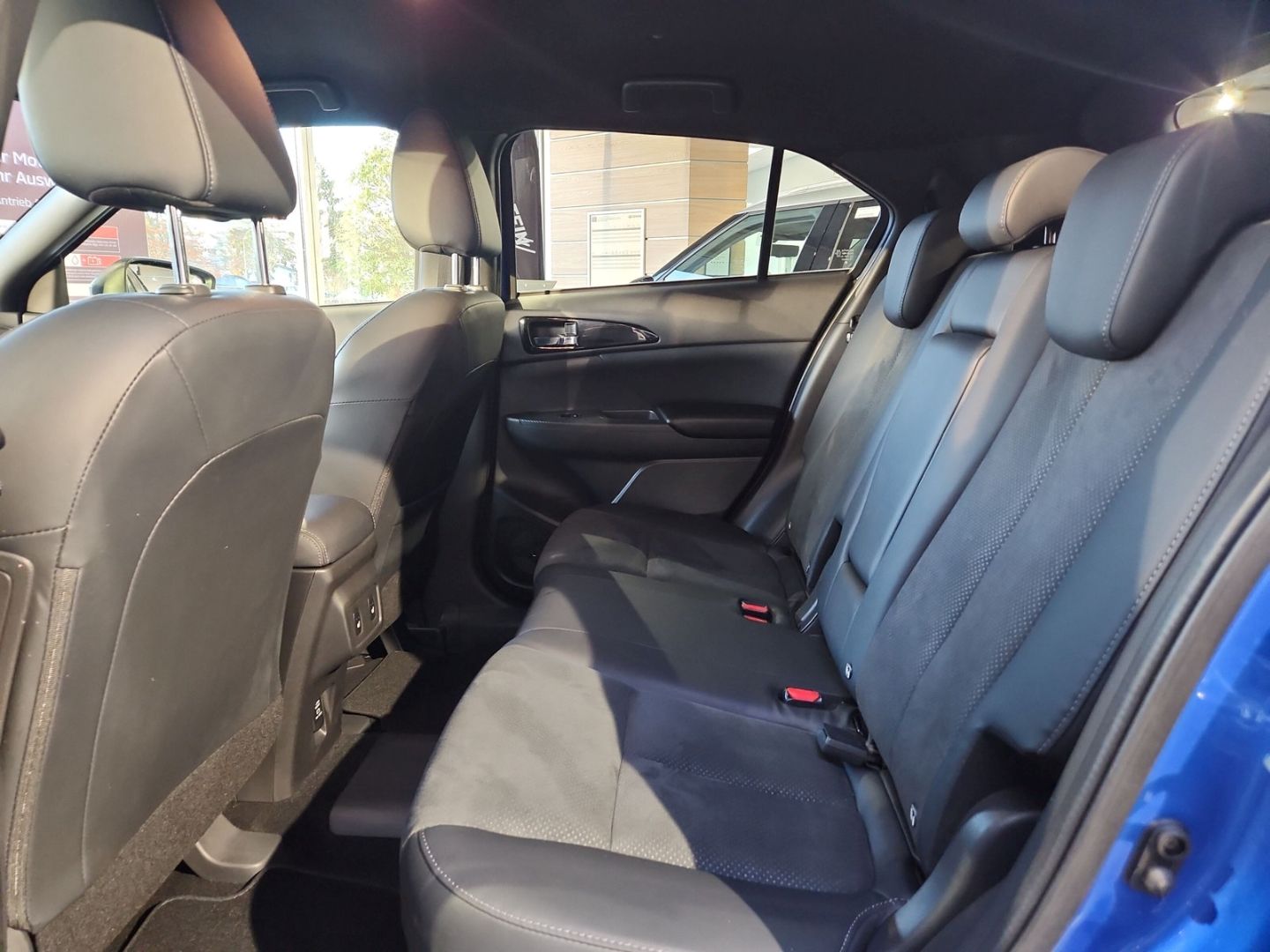 Mitsubishi Eclipse Cross Plug-In Hybrid Select Black WR Gar