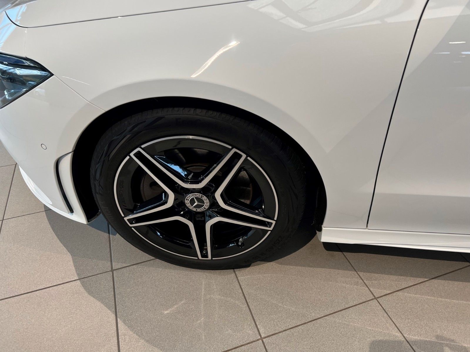 Mercedes-Benz CLA 250 SB 4M AMG-Line - Samsaru's Car Outlet
