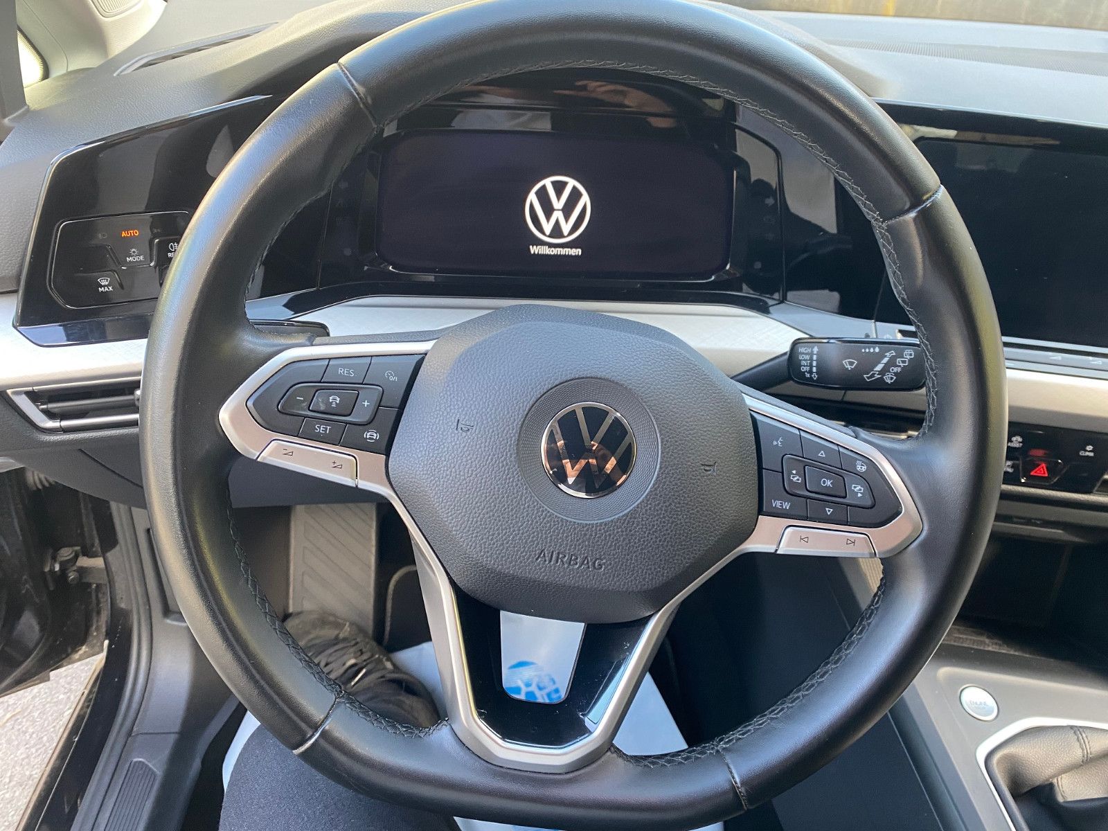Volkswagen Golf VIII Variant Life - Samsaru's Car Outlet