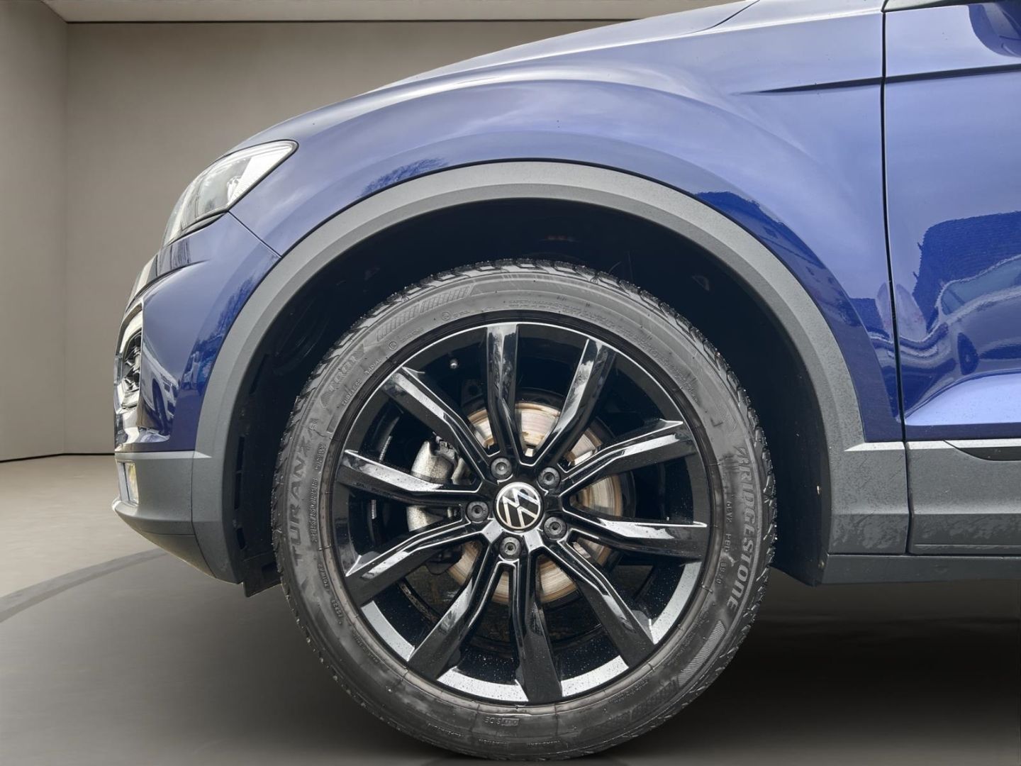 Volkswagen T-Roc Sport 1.5 TSI DSG - Samsaru's Car Outlet