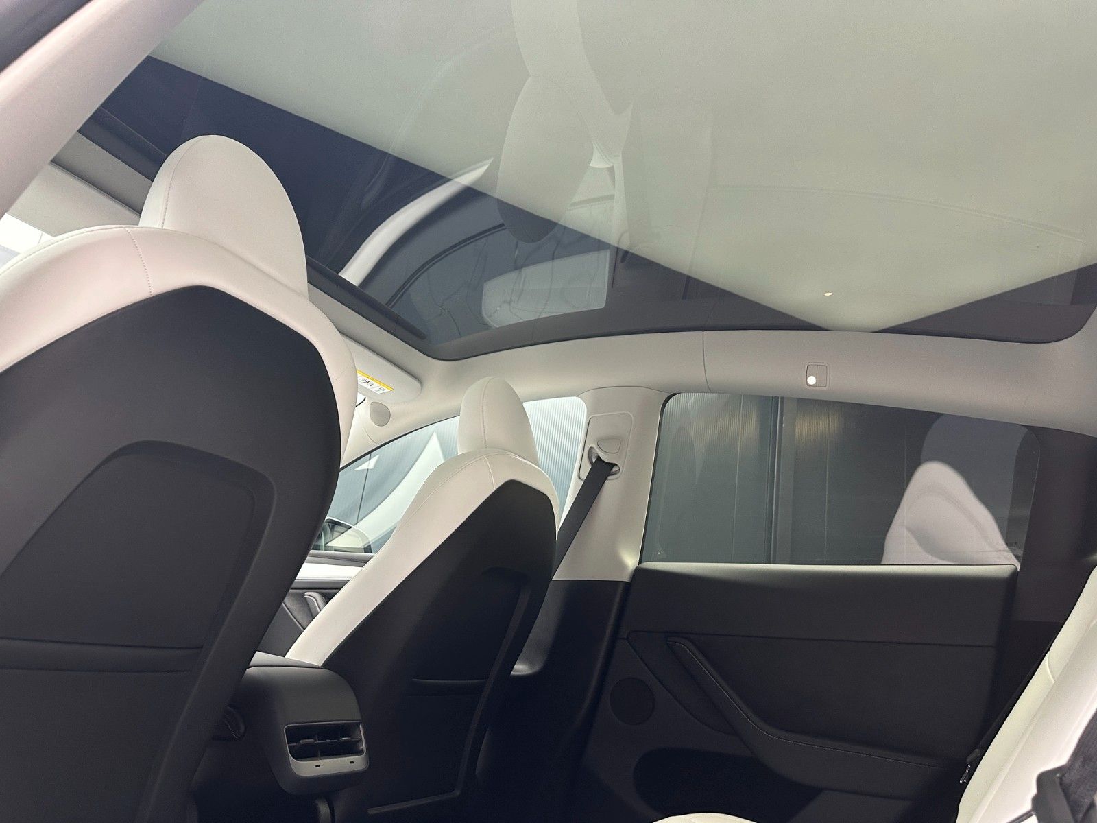 Tesla Model Y Performance Dual AWD*LEDER/Weiss*21Zoll*