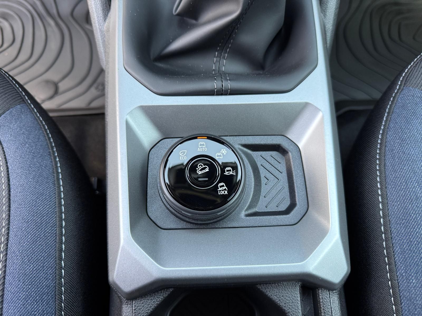 Dacia Duster Journey MO25 TCe 130 4x4 - Samsaru's Car Outlet