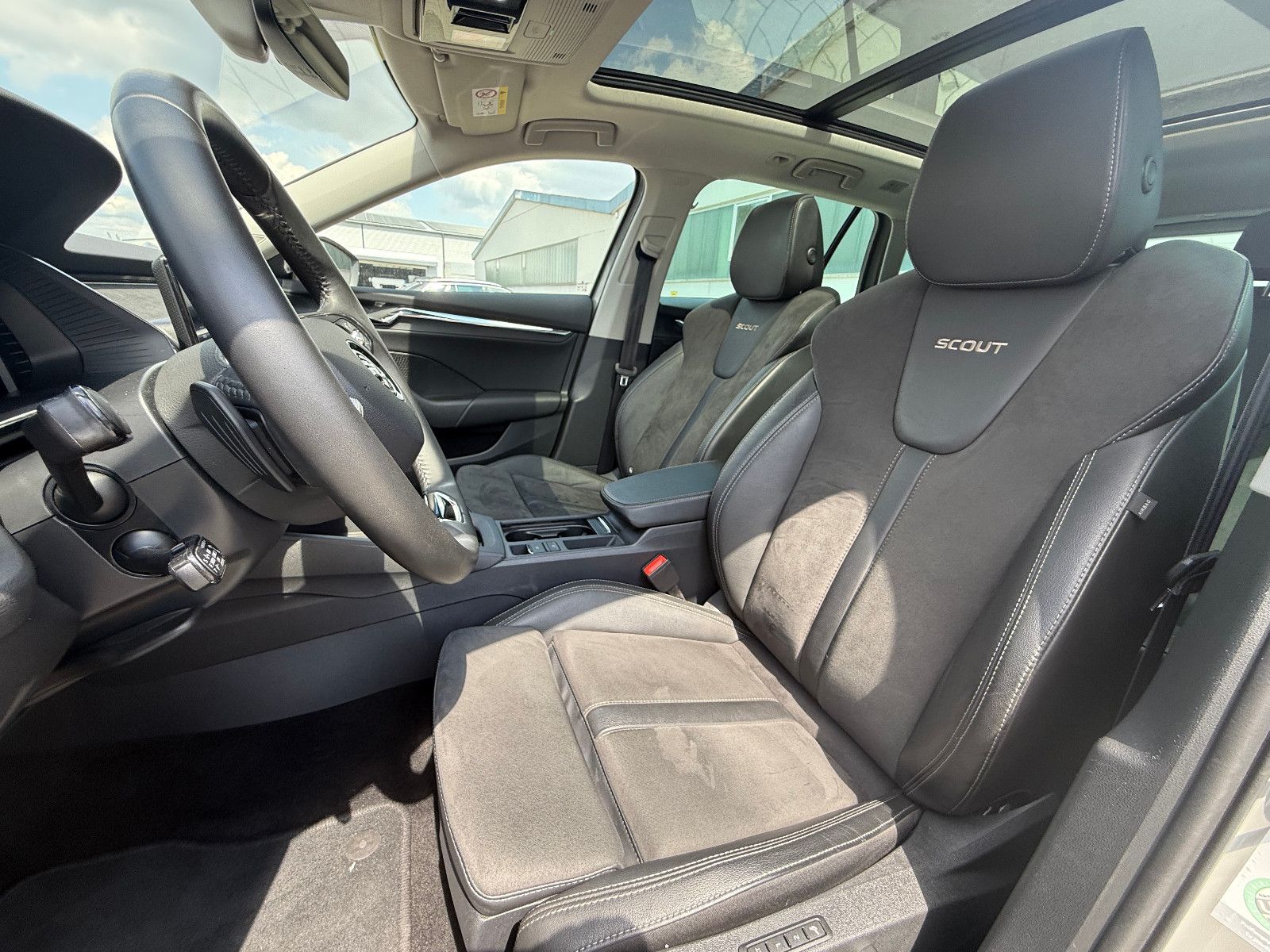 Skoda Octavia Combi Scout 4x4 - Samsaru's Car Outlet
