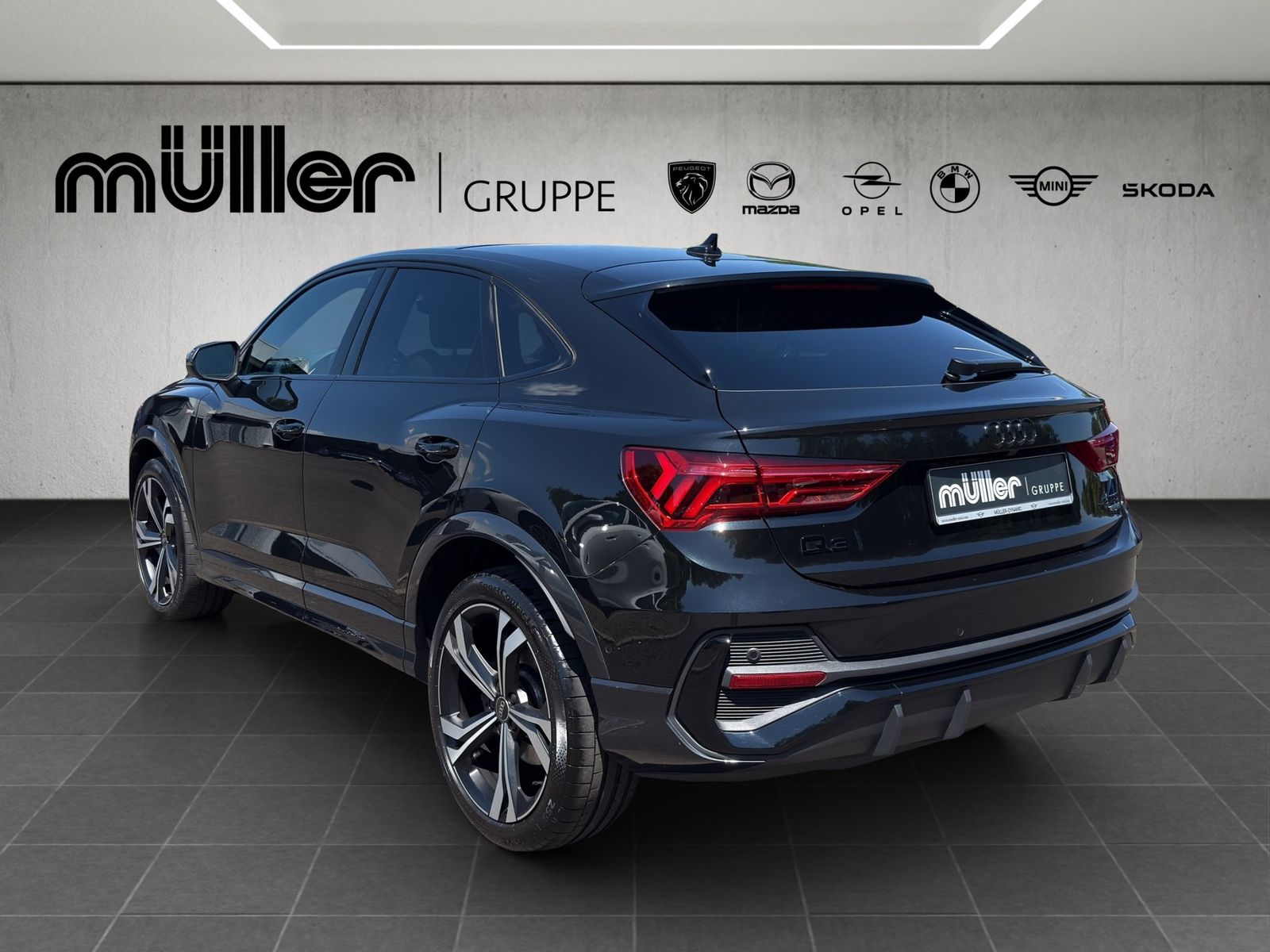 Audi Q3 SPORTBACK 45 TFSI quattro S line - Samsaru's Car Outlet