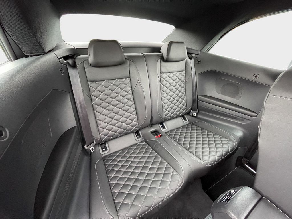 Volkswagen T-Roc Cabriolet 1.5 TSI R-Line - Samsaru's Car Outlet