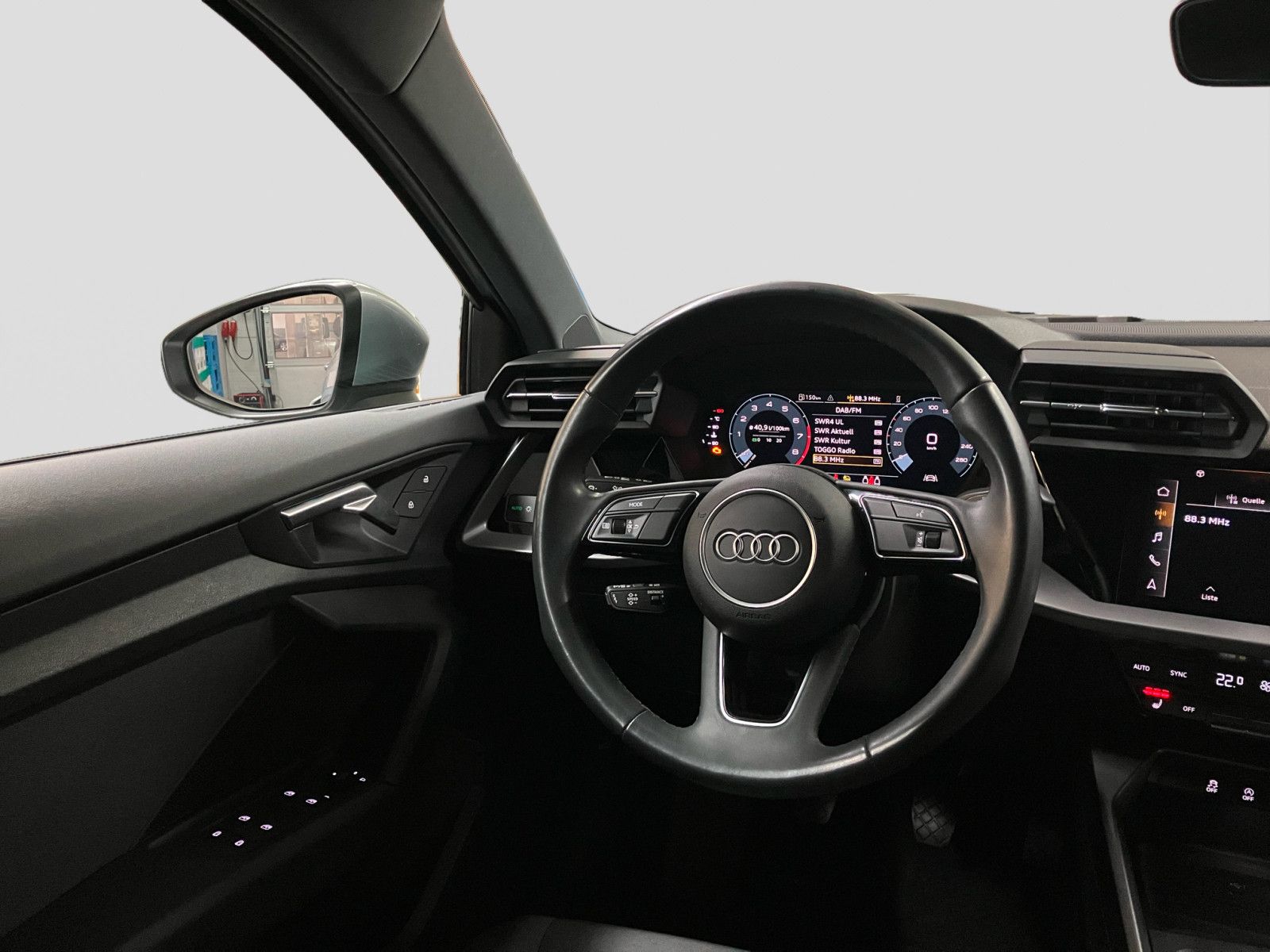 Audi A3 Sportback 35 TFSI advanced - Samsaru's Car Outlet