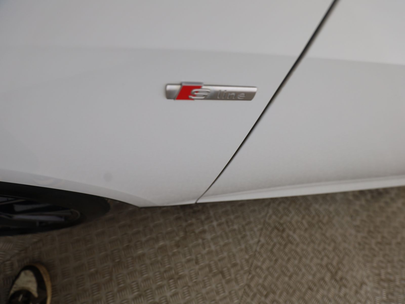 Audi A8 50 TDI quattro S line Pano+AHK+RFK+StandH+LUF