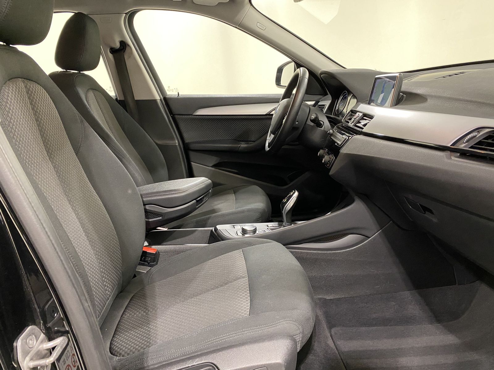 BMW X1 xDrive18d Aut - Samsaru's Car Outlet