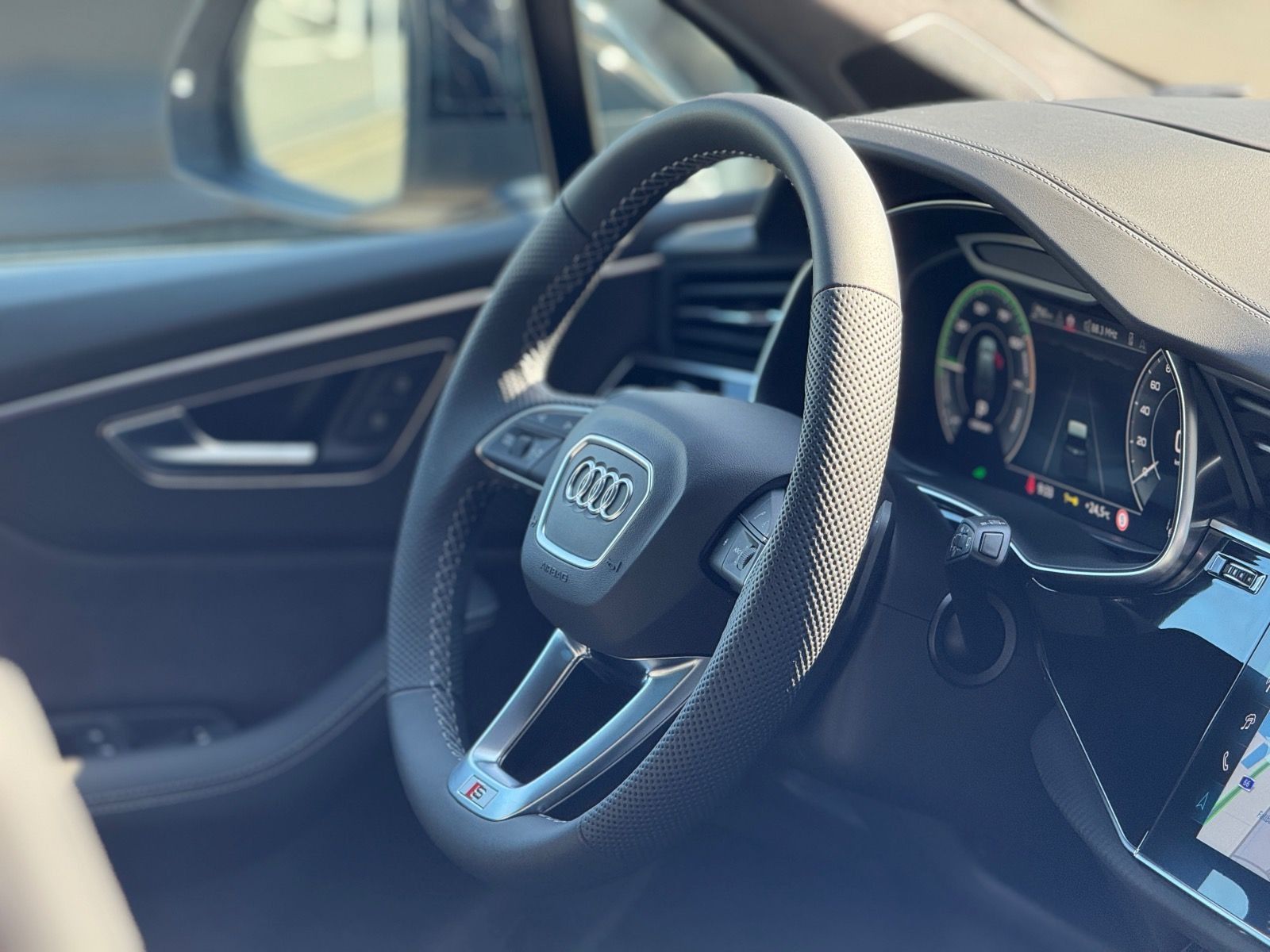 Audi Q7 S line 60 TFSI e HUP*SOFT*FAHRWERKADV*LASER*A