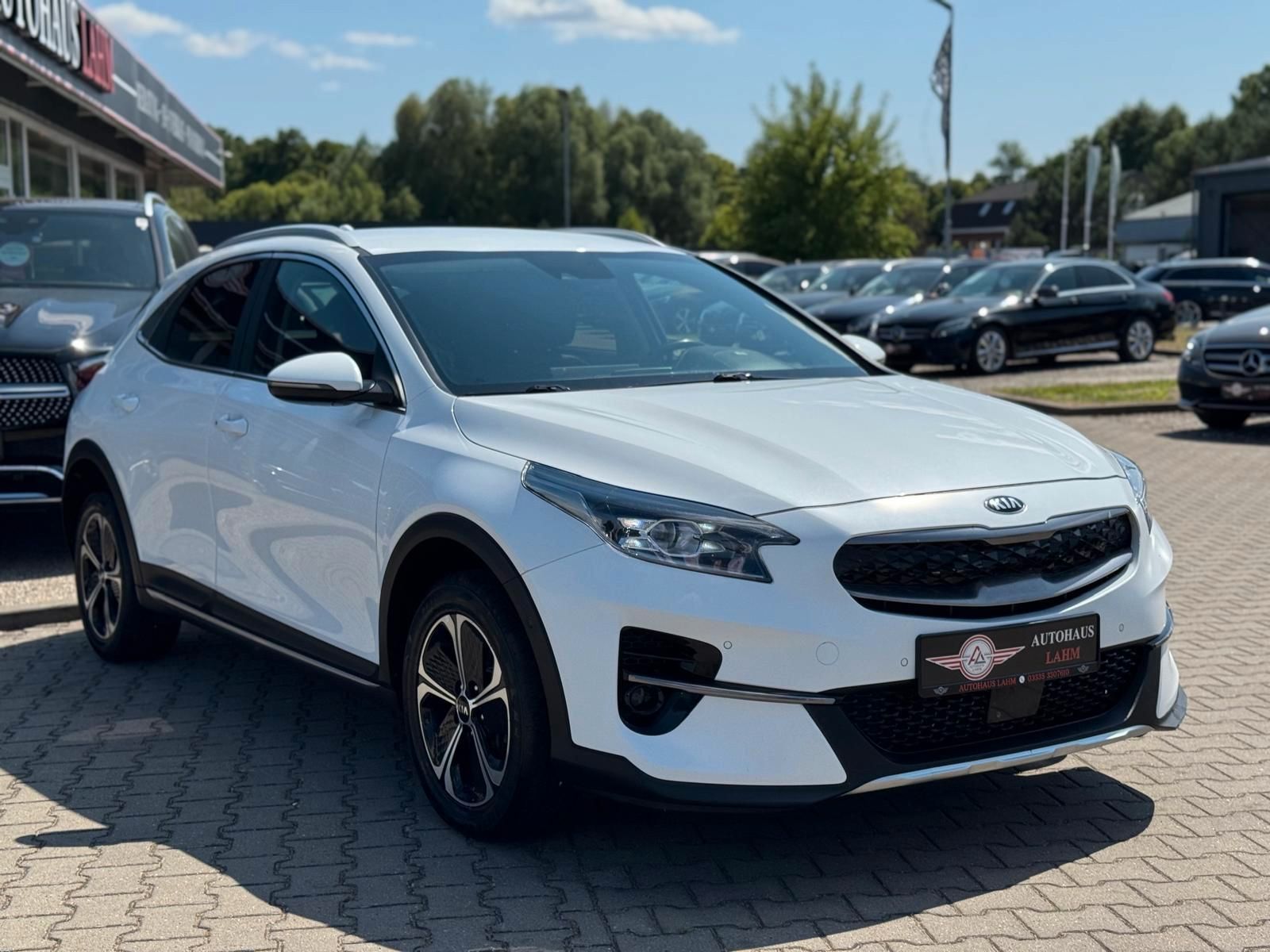 Kia XCeed 1.6 DCT Plug-in-Hybrid Platinum Edition - Samsaru's Car Outlet