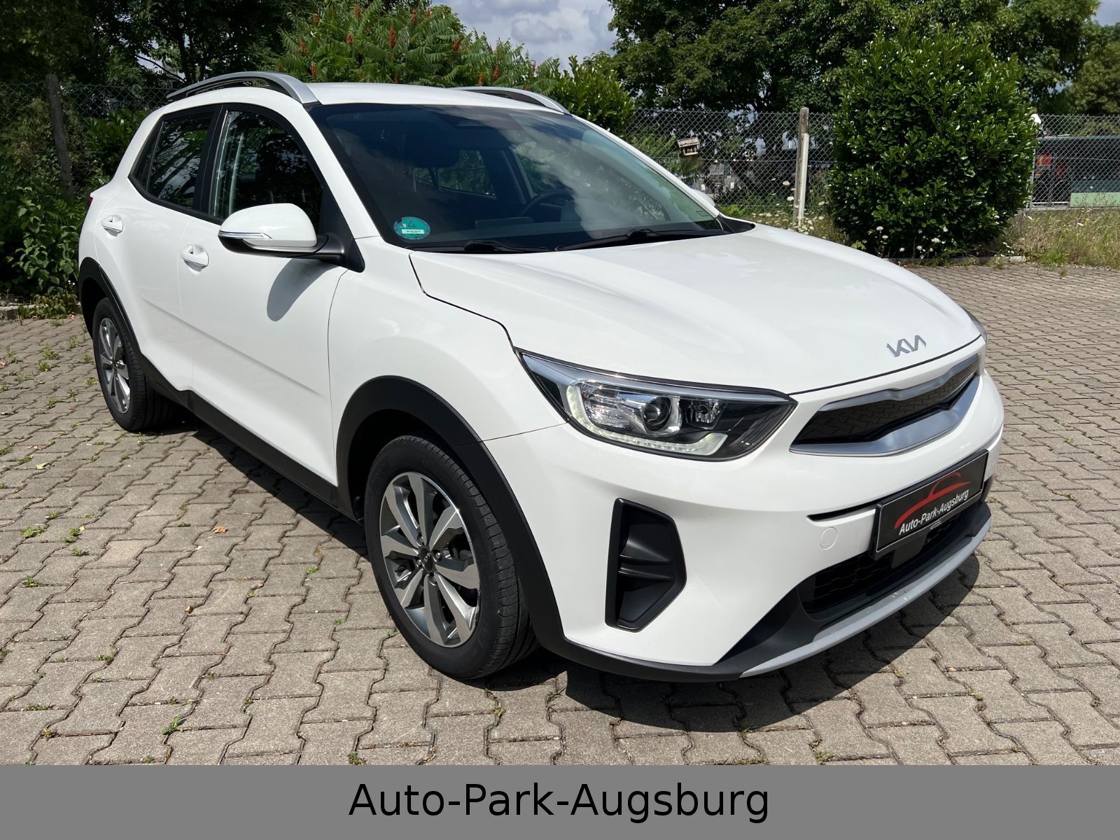 Kia Stonic Vision - Samsaru's Car Outlet