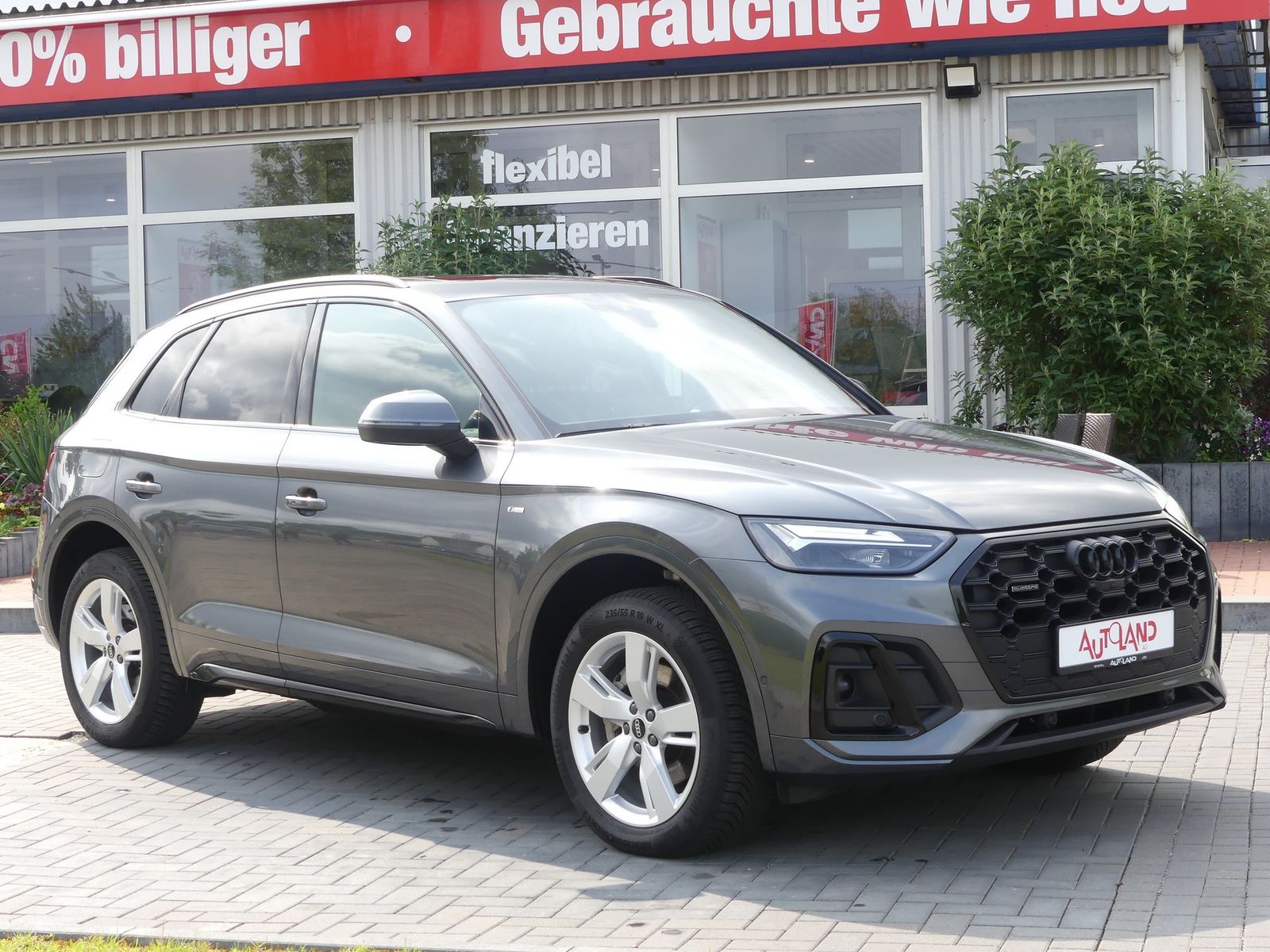 Audi Q5 40 TDI S-Line s-tronic - Samsaru's Car Outlet