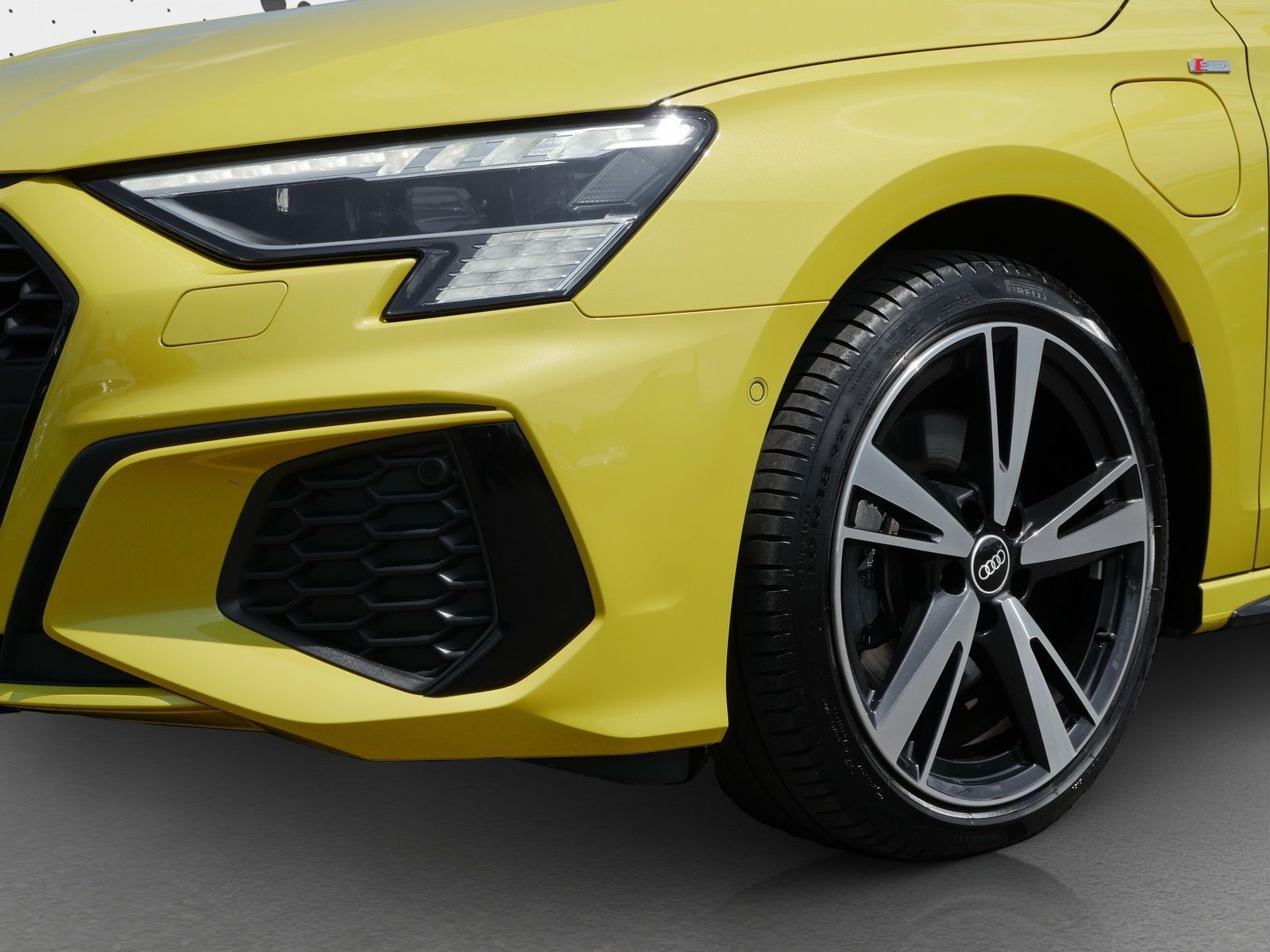 Audi A3 Sportback 40 TFSIe S-line - Samsaru's Car Outlet