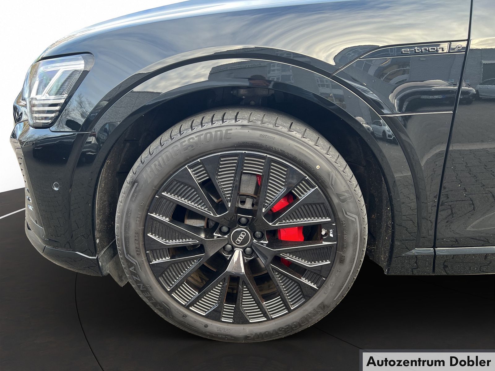 Audi Q8 Sportback e-tron S line 55 AHK Glasdach Navi