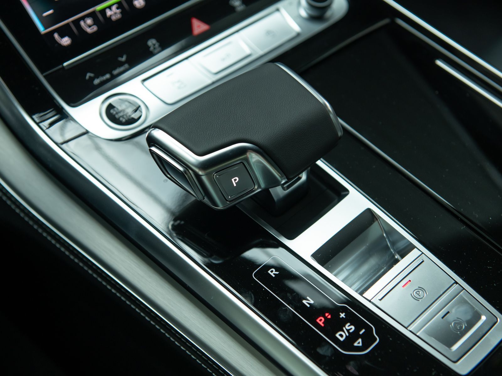 Audi Q7 SUV S line 50 TDI quattro 210(286) kW(PS) tip