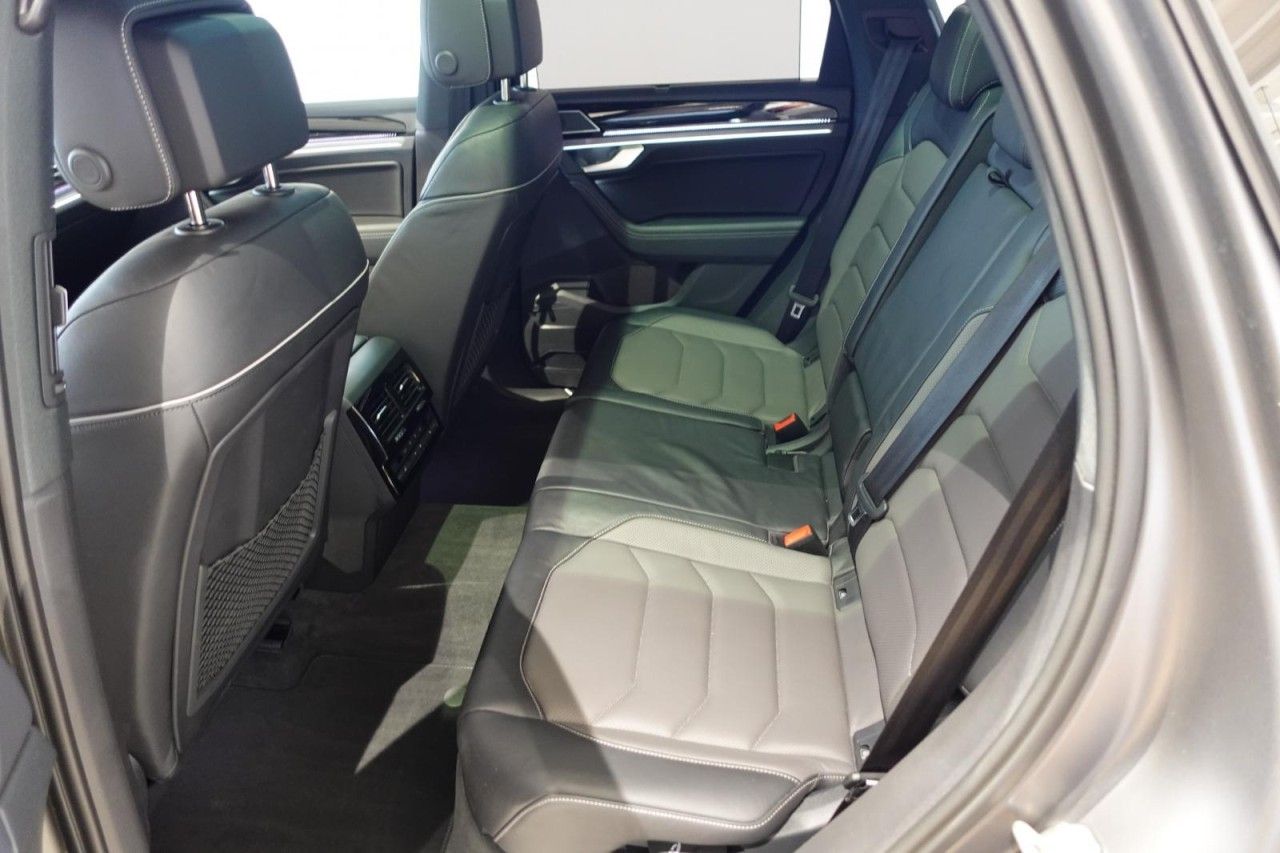 Volkswagen Touareg R-Line 3.0TDI 4M AHK PanoStandh RFK Navi
