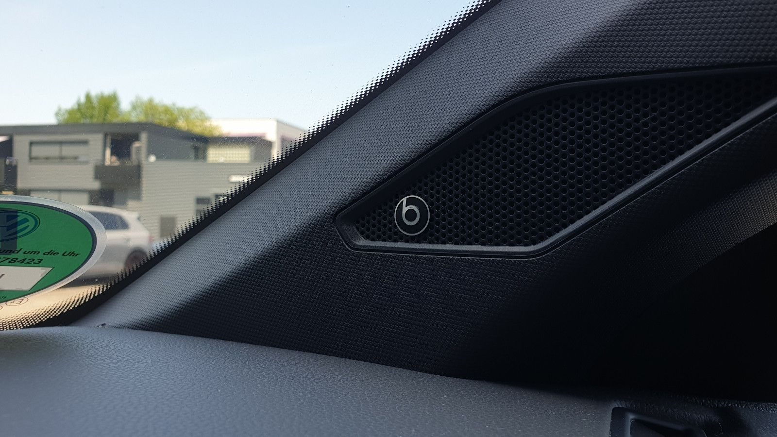 Volkswagen Taigo 1.5 TSI DSG R-Line - Samsaru's Car Outlet