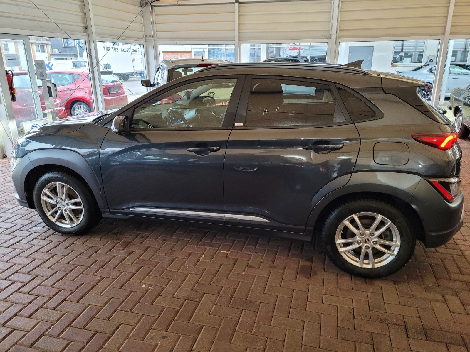 Hyundai Kona Prime Hybrid 2WD - Samsaru's Car Outlet