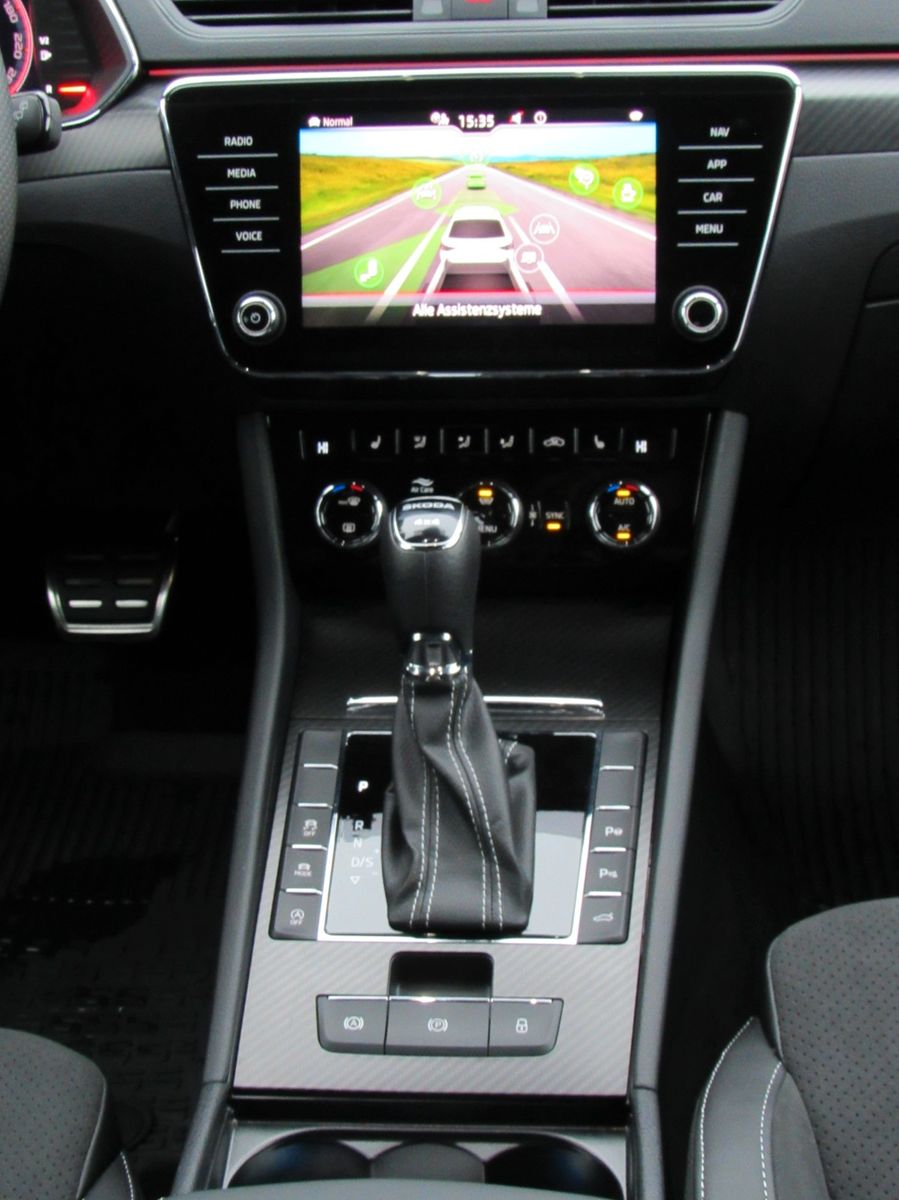 Skoda Superb 2.0 TDI DSG Sportline 4x4 BSD AHK PLA ACC