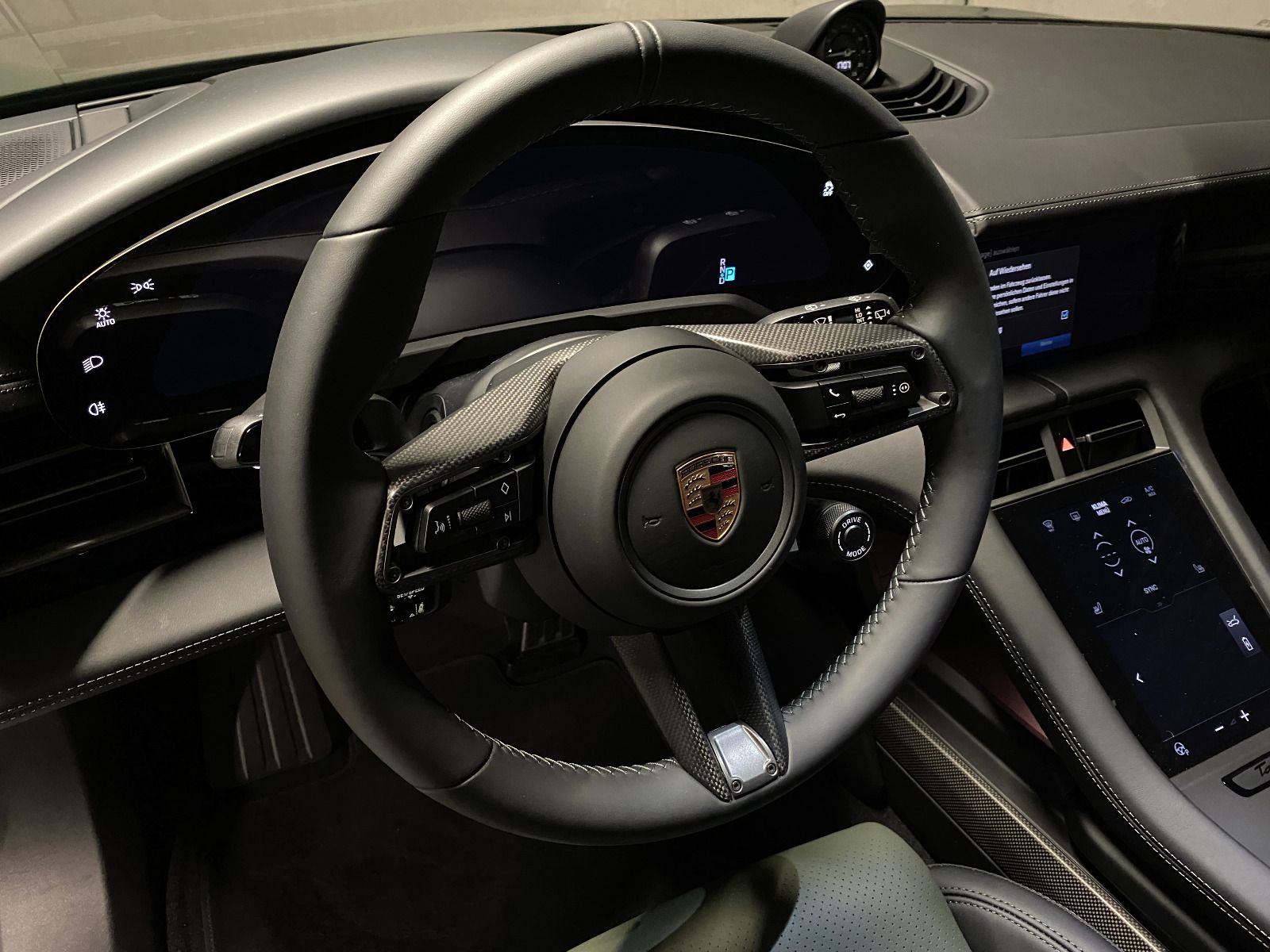 Porsche Taycan 4S Cross Turismo | Hinterachslenkung |