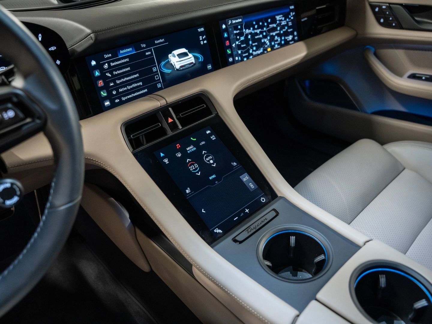 Porsche Taycan GTS InnoDrive Burmester Beifahrerdisplay