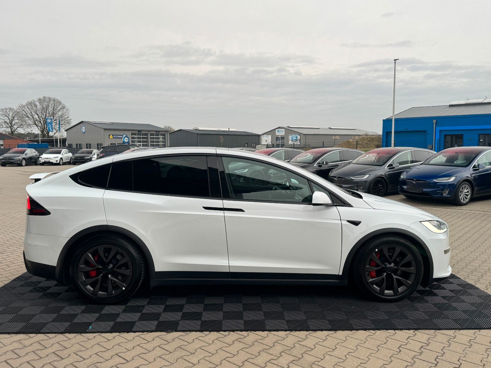 Tesla MODEL X PLAID | HARDWARE 4 | 6 SEATS |