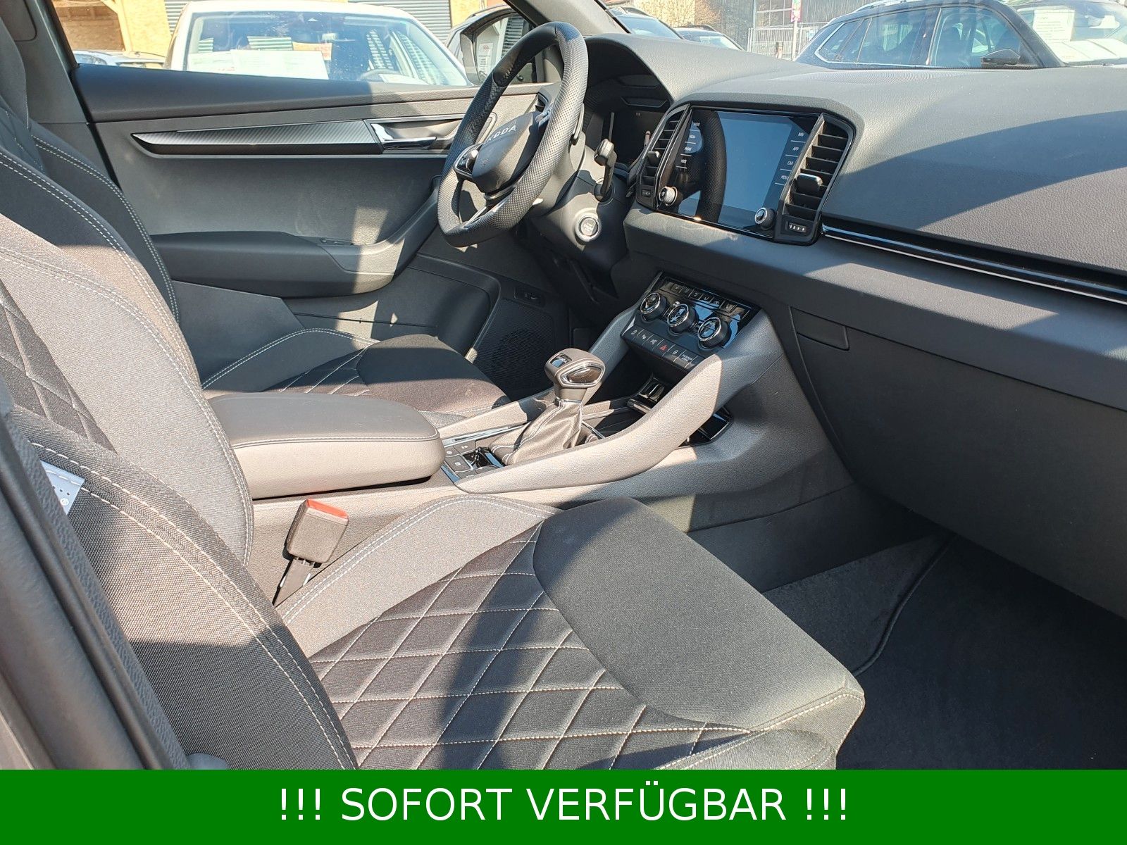 Skoda Karoq 1.5TSI DSG Sportline *19"*AHK*5J. *CANTON*