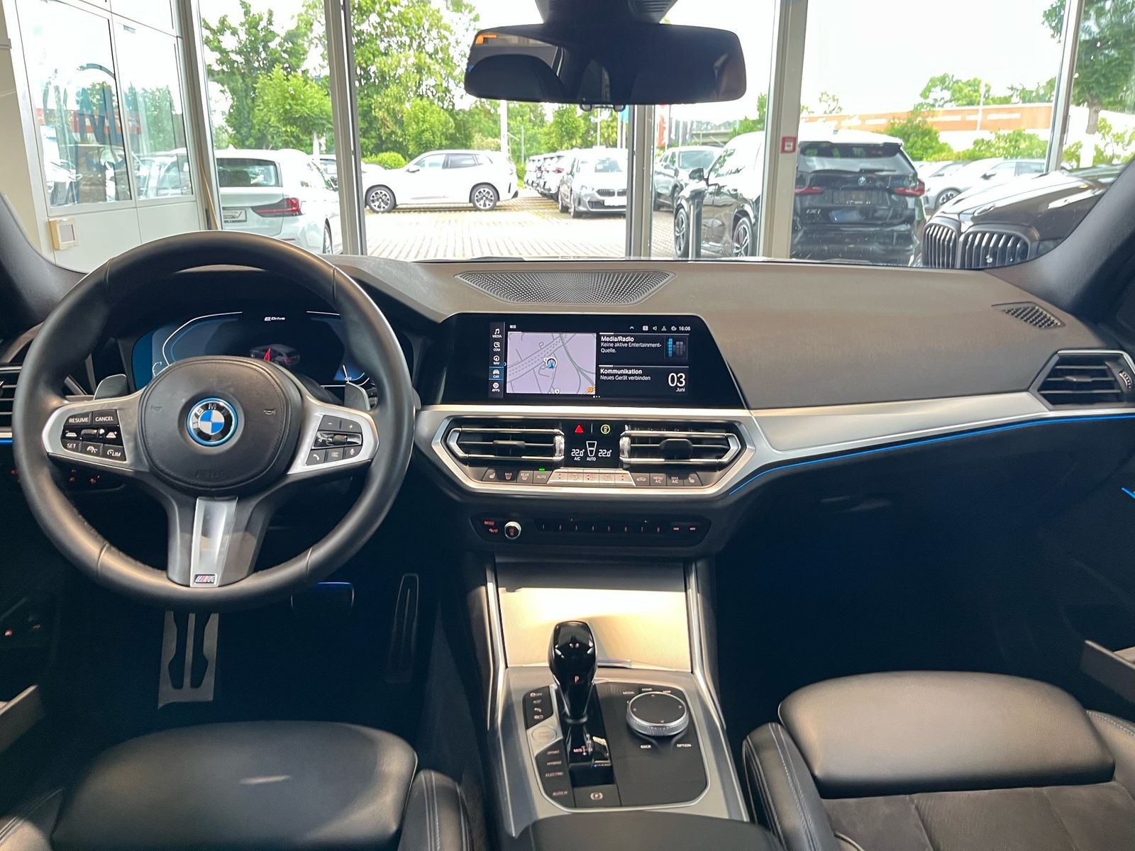 BMW 330e xDrive Touring M Sport AHK/HuD/Laser/HiFi/A