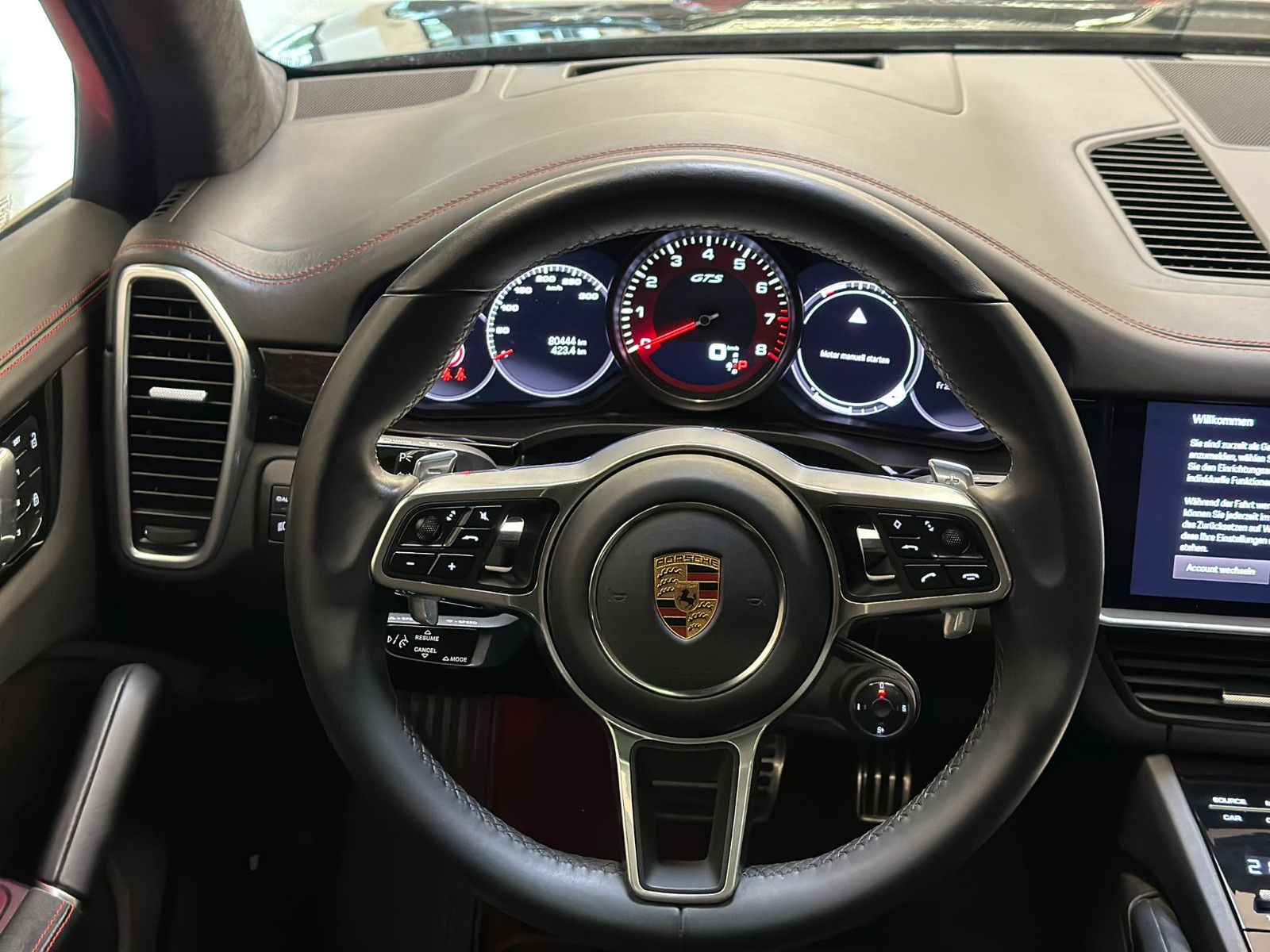 Porsche CAYENNE GTS 4.0 V8 BLACK PAKET PANO 360KAMERA