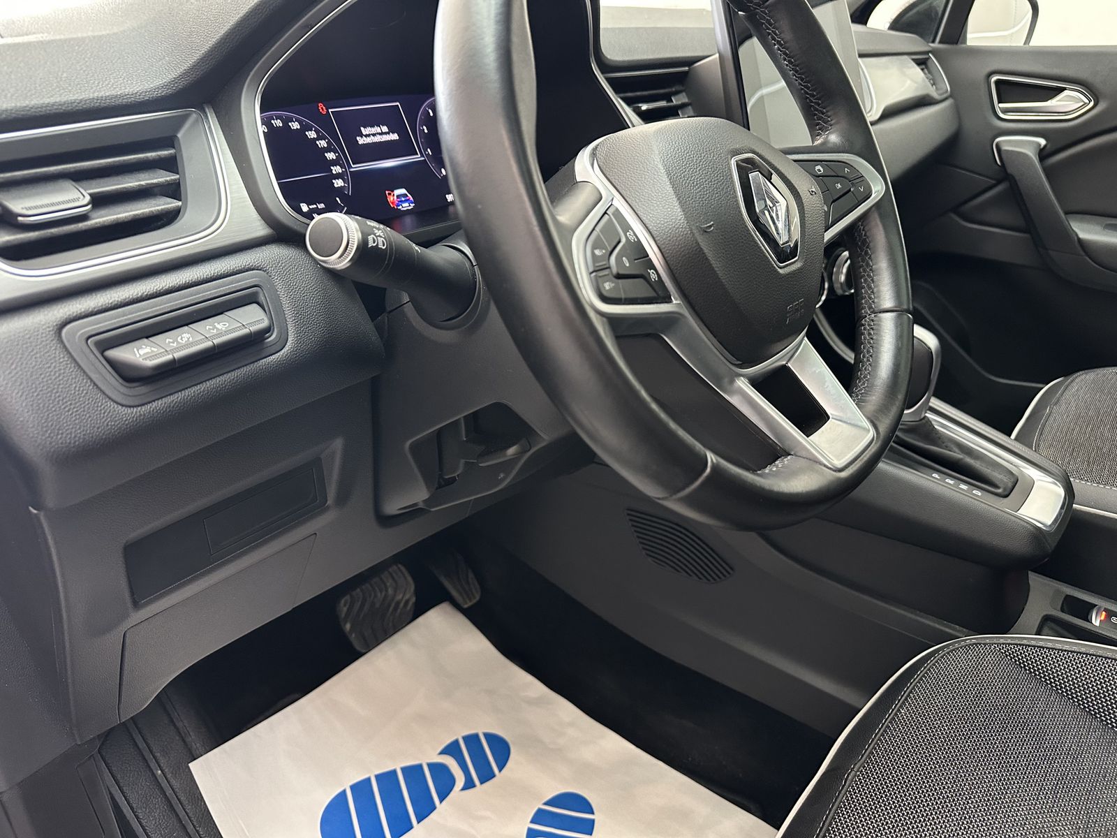 Renault Captur Intens - Samsaru's Car Outlet
