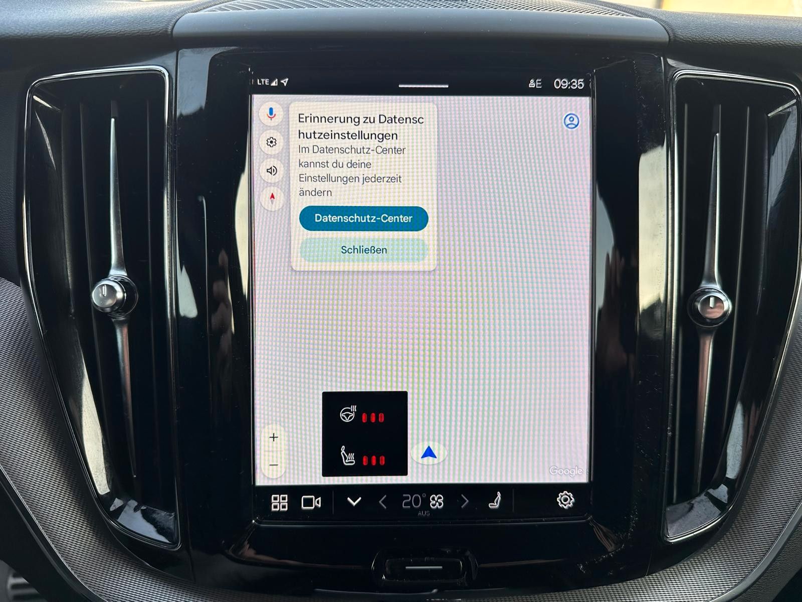 Volvo XC60 B4 AWD R Design AHK,ACC,Standh,Kam