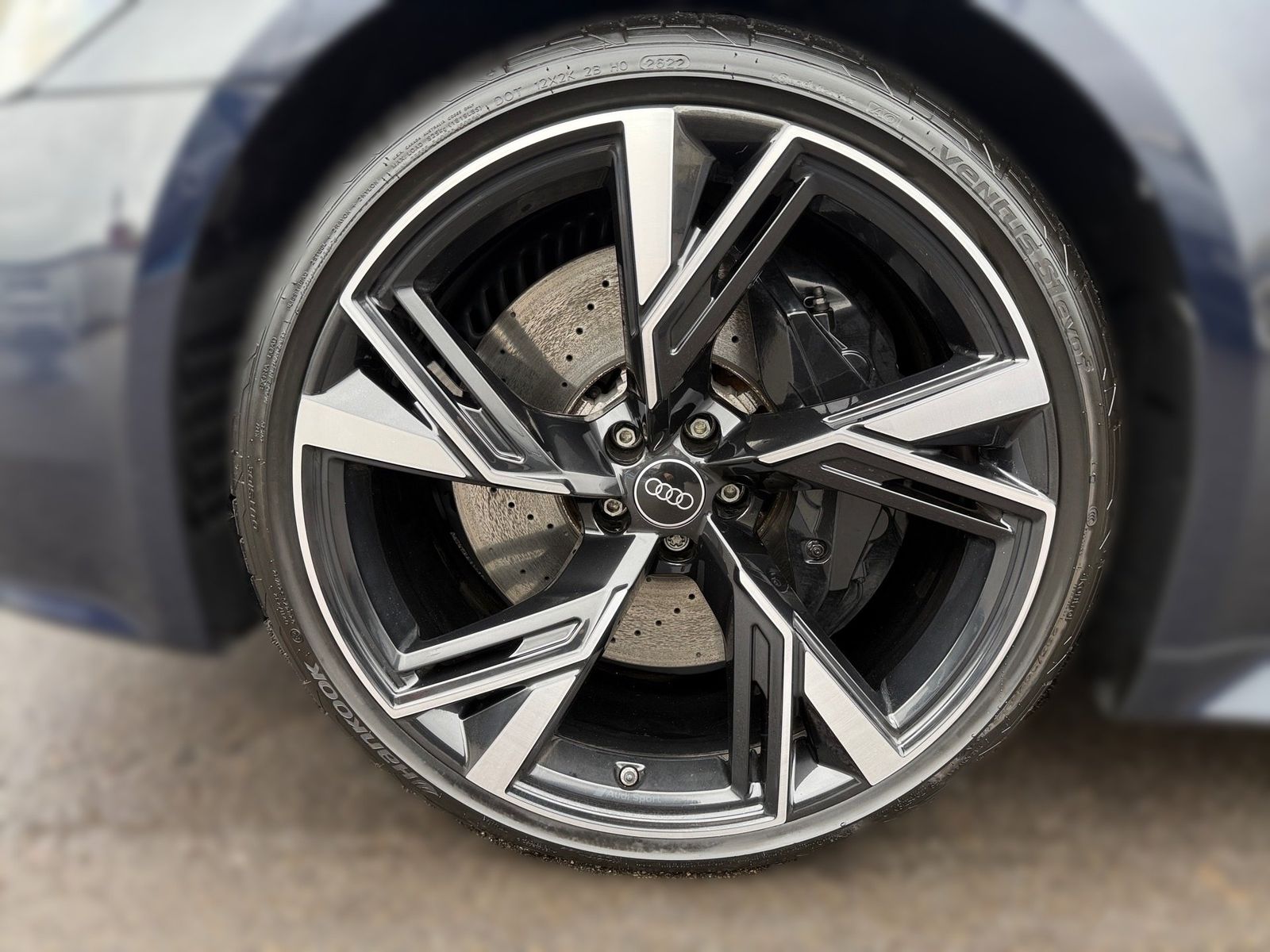 Audi RS 6 Avant INDIVIDUAL*STANDHZG*360°CAM*PANO*LASE