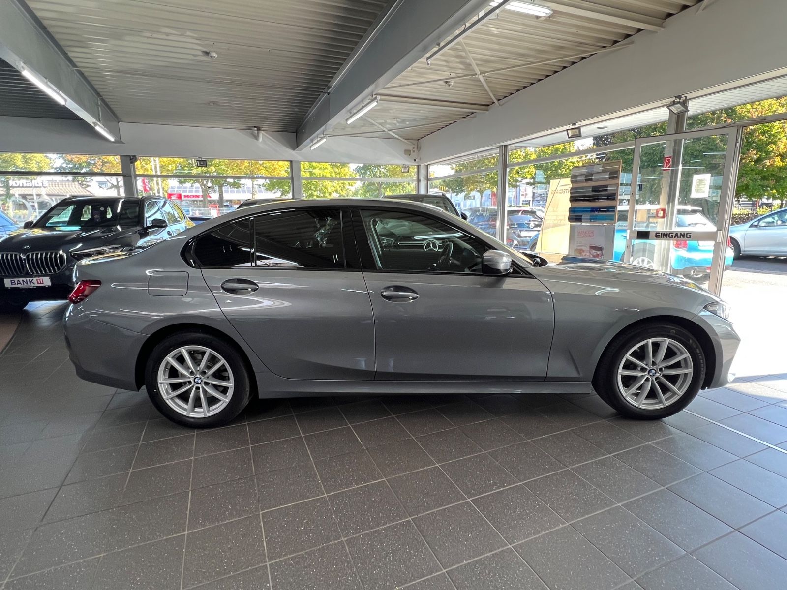 BMW 320d Lim. x Drive AHK+Driving Assist