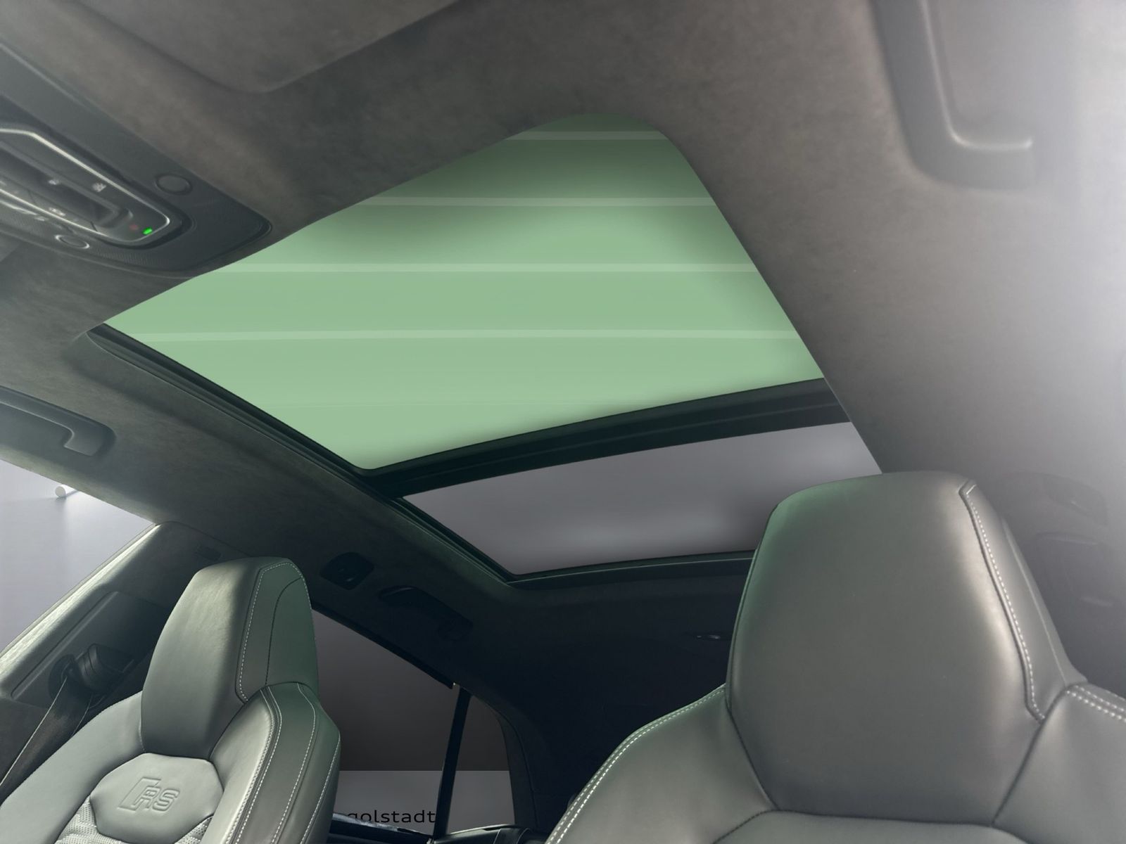 Audi RSQ8 MATRIX Keramik PANO AHK STHZG 360° ACC PDC+