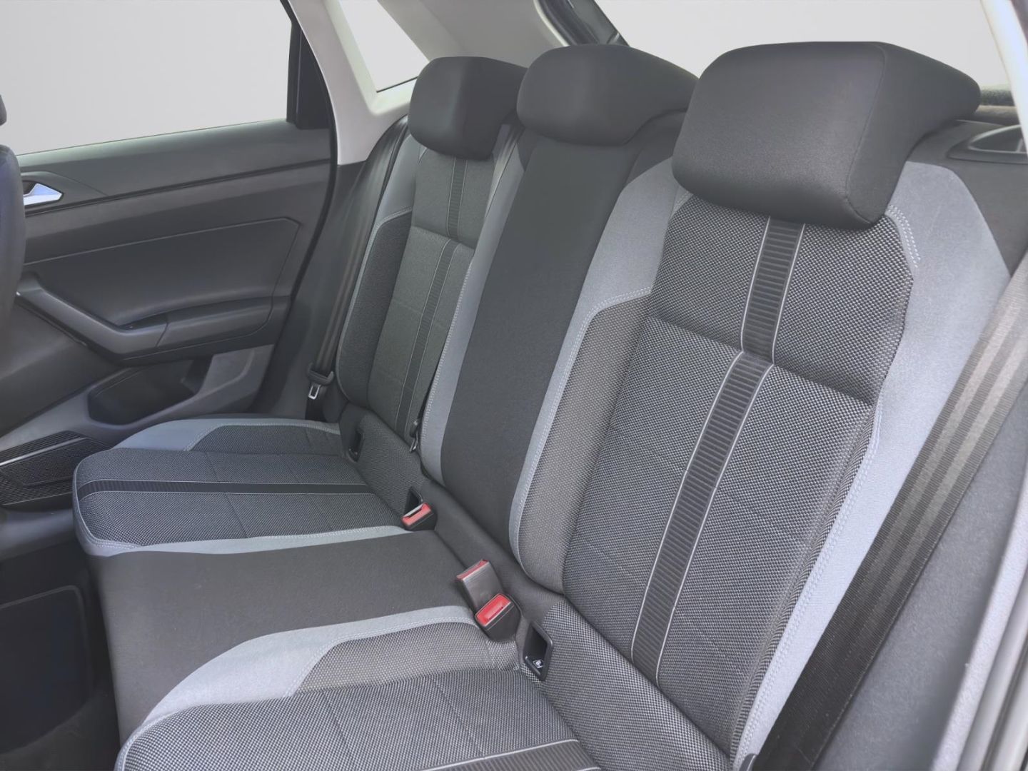 Volkswagen Polo 1.0 TSI DSG HIGHLINE - Samsaru's Car Outlet