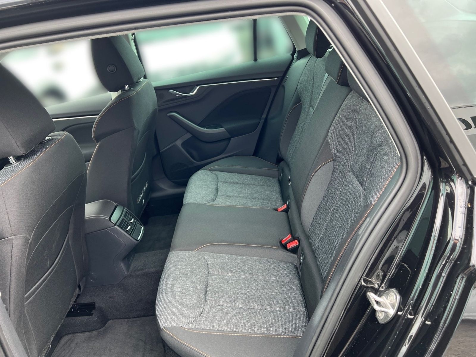 Skoda Kamiq Clever 1.0 TSI - Samsaru's Car Outlet