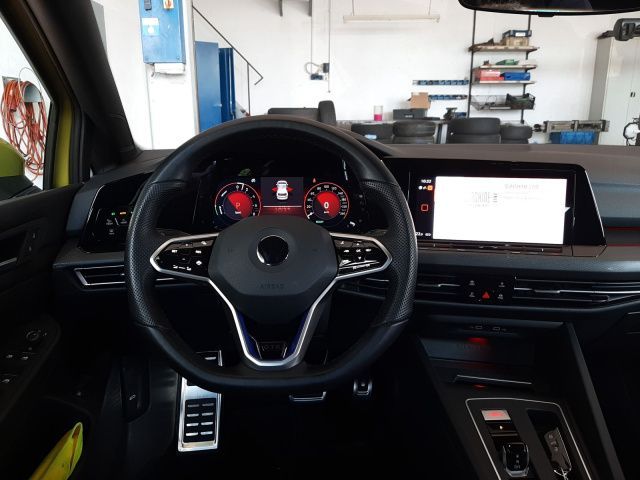 Volkswagen Golf GTE 1.4 eHybrid - Samsaru's Car Outlet