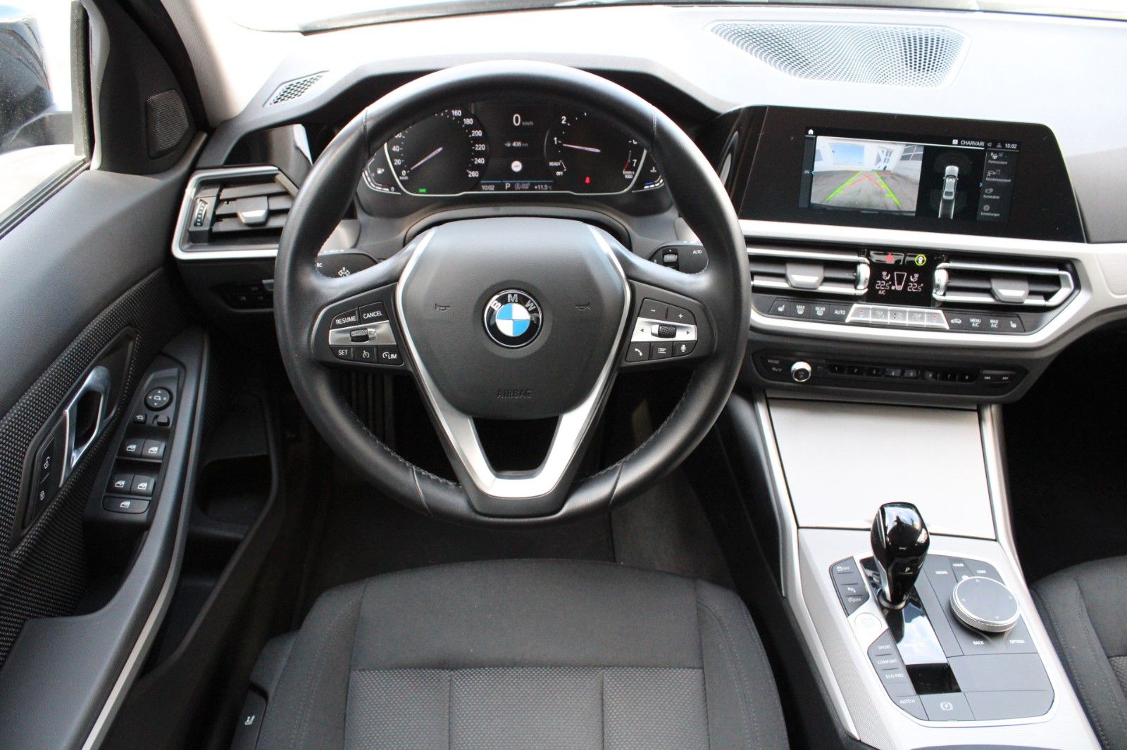 BMW 320i Lim. Advantage - Samsaru's Car Outlet