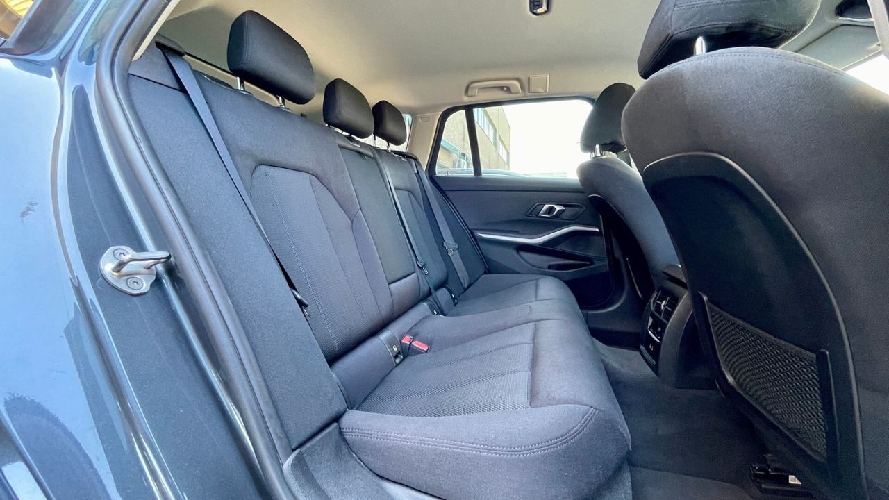 BMW 320D Touring Advantage - Samsaru's Car Outlet
