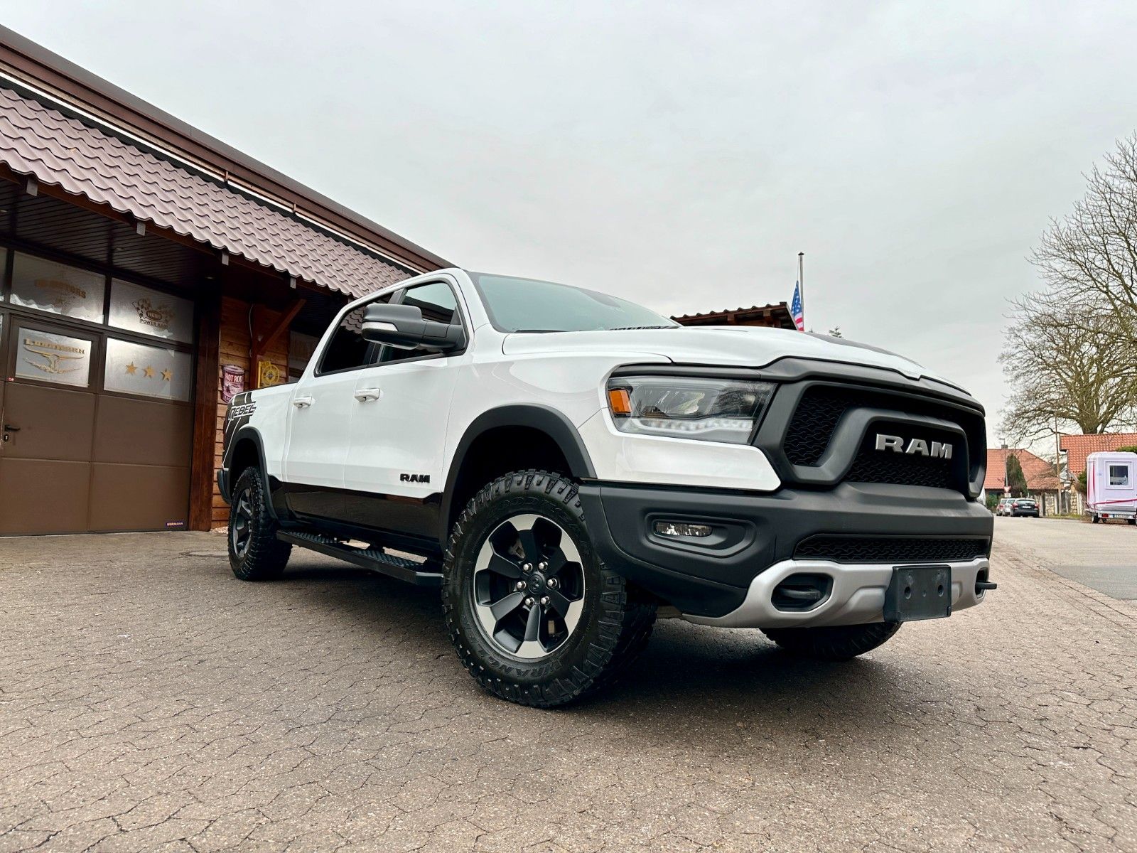 Dodge 5.7 V8*4X4*LPG*REBEL*LEDER*LED*NAVI*AHK*MFL*TOP*