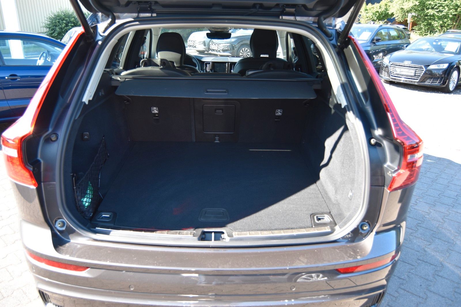 Volvo XC60 Plus Dark AWD ACC/LED/AHKs/HKSound/360CAM