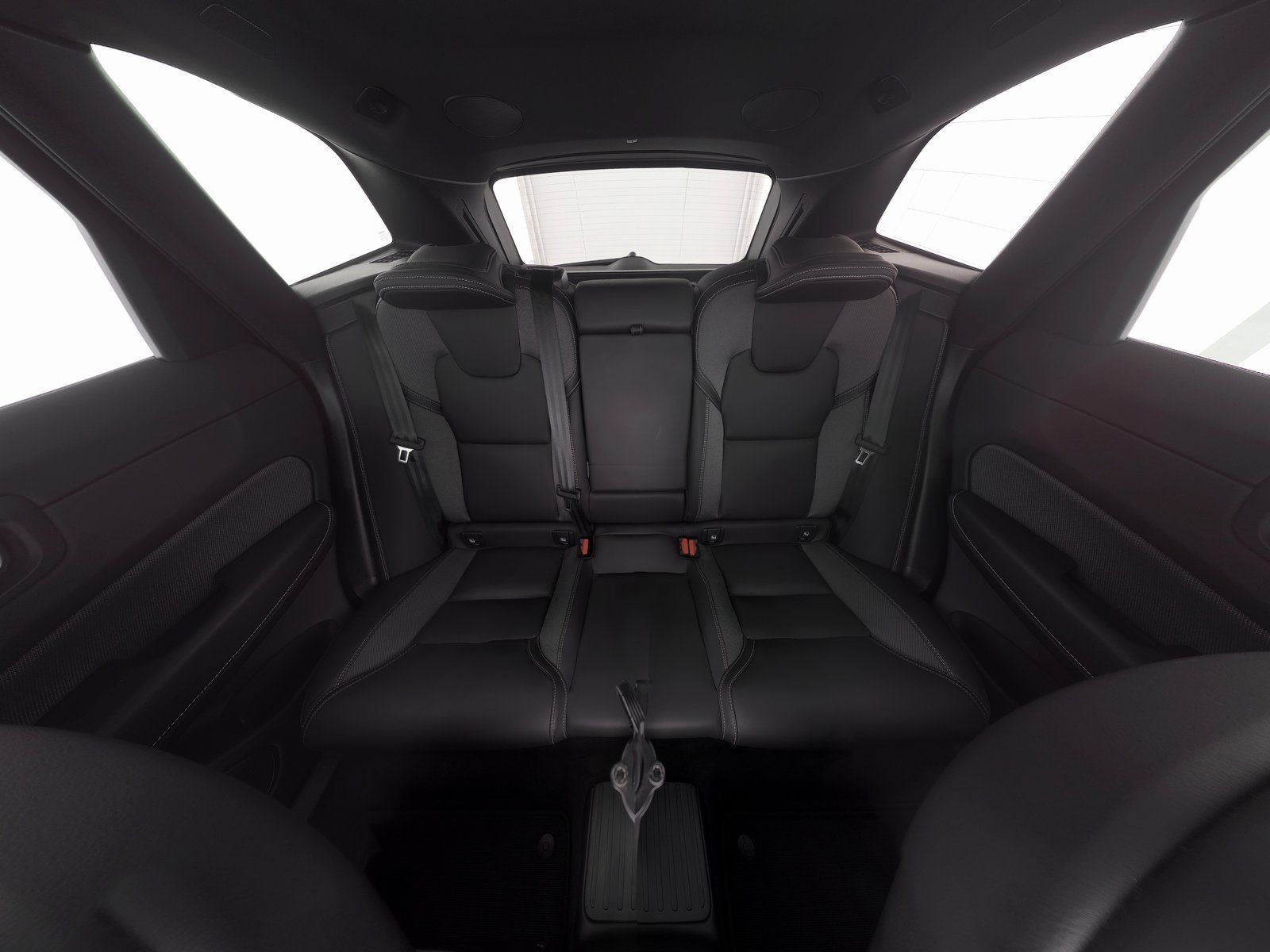 Volvo XC60 T8 Recharge AWD Geartronic Plus Dark