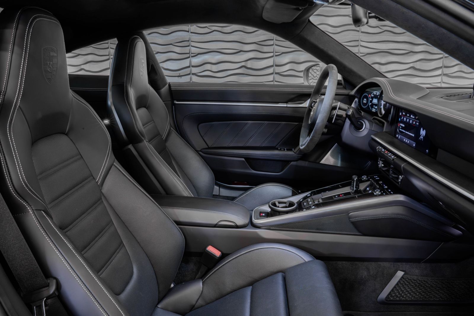 Porsche 911 Turbo S - Samsaru's Car Outlet