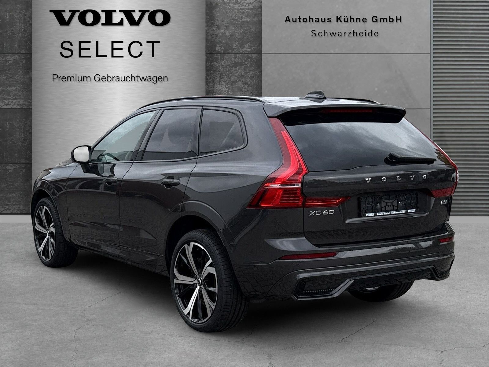 Volvo XC60 B5 Ultra Dark AWD !!! VOLLAUSSTATTUNG !!!