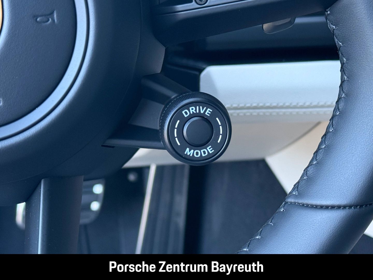 Porsche Panamera 4 E-Hybrid*0,5%*HD-MATRIX*HAL*MASSAGE*