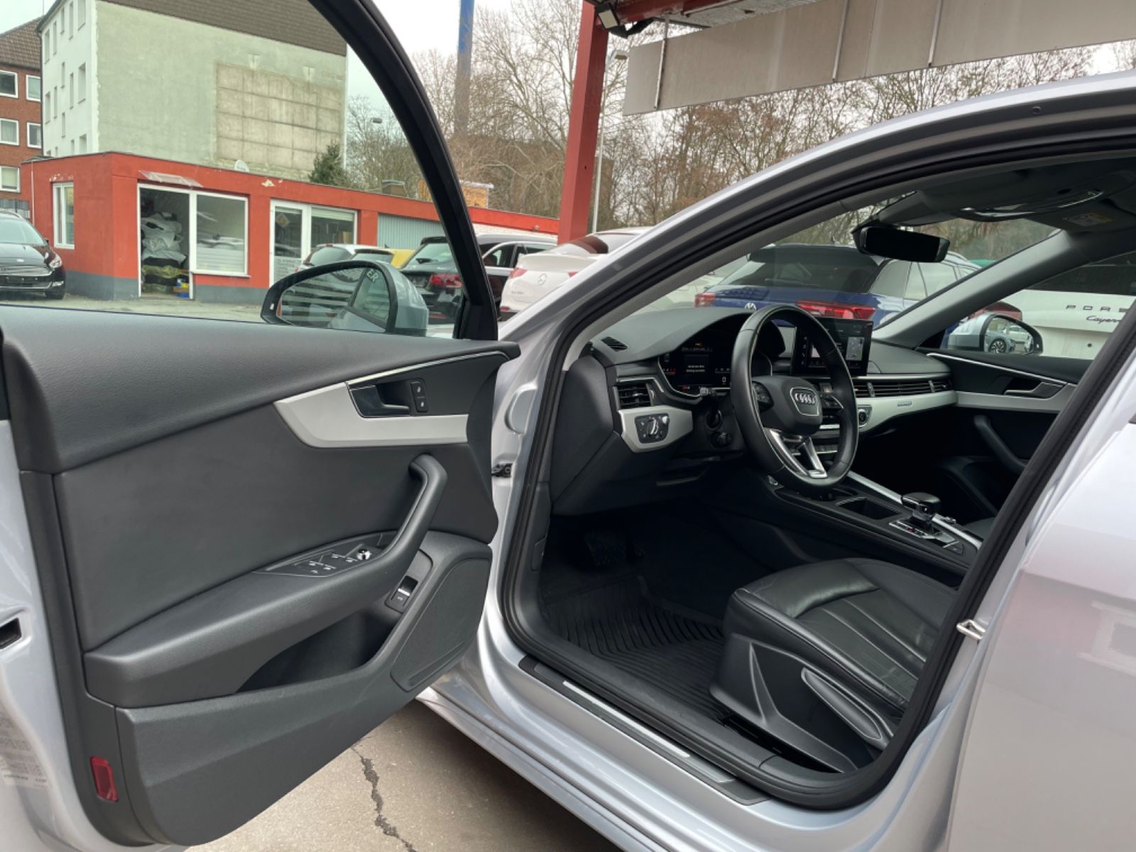 Audi A4 Lim. 40 TDI quattro advanced