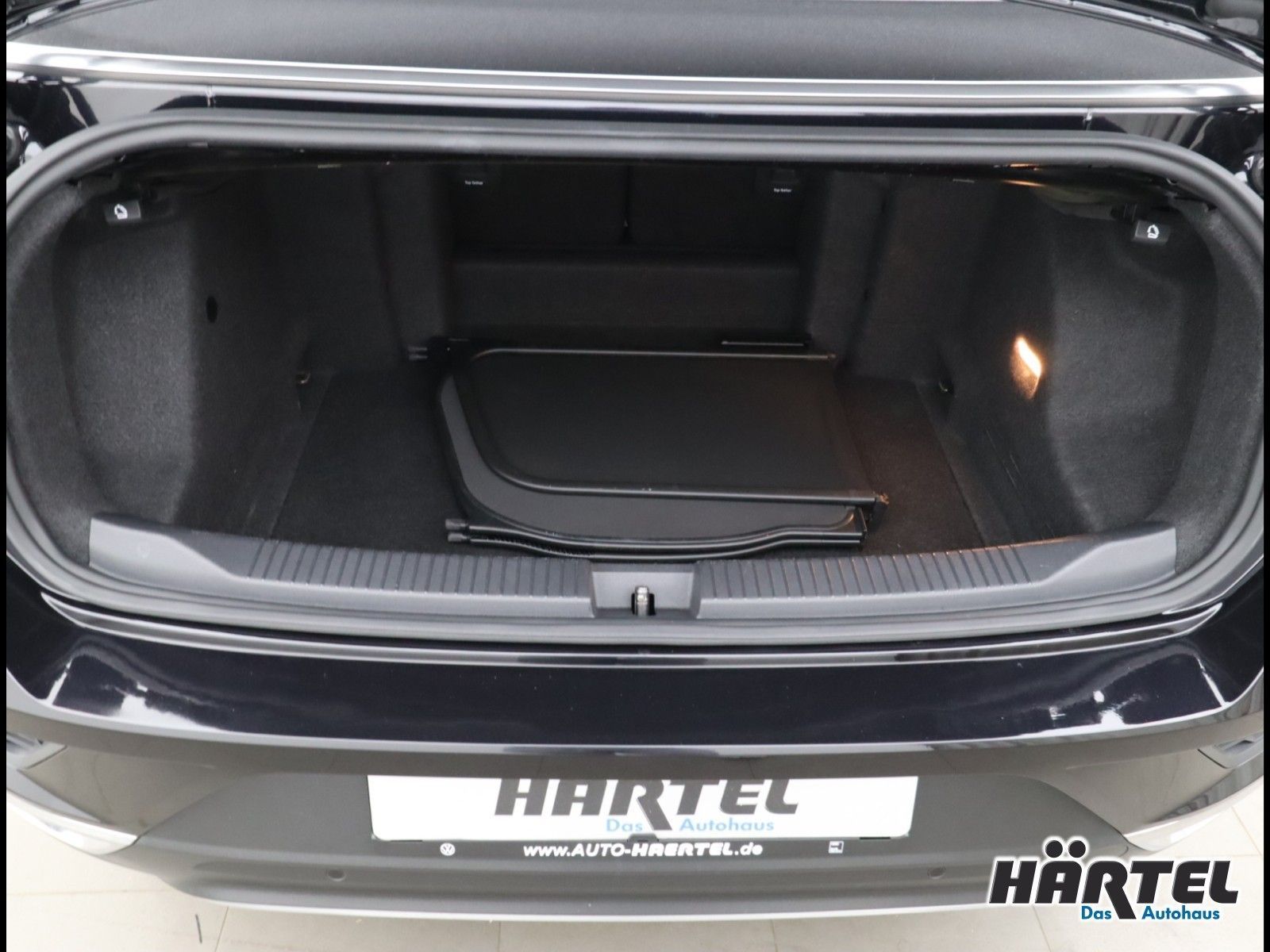Volkswagen T-ROC CABRIOLET 1.5 TSI DSG - Samsaru's Car Outlet