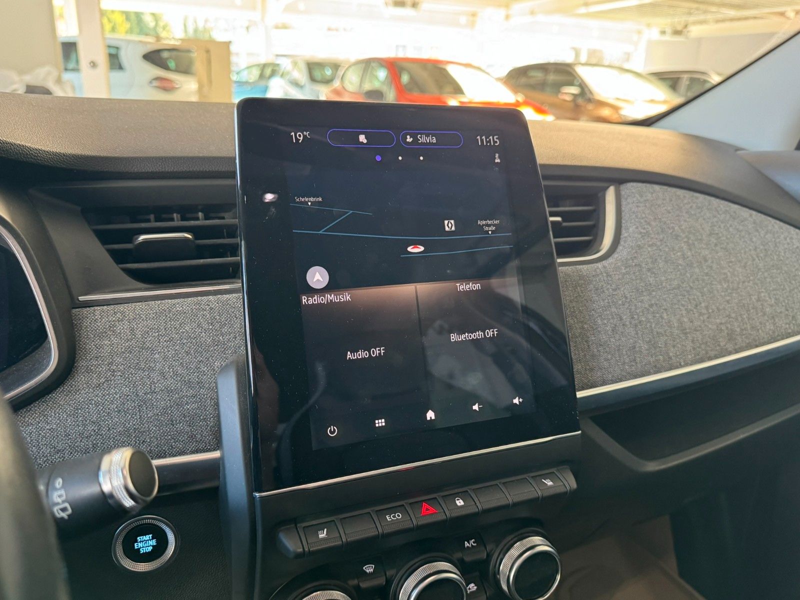Renault ZOE Zoe Intens - Samsaru's Car Outlet